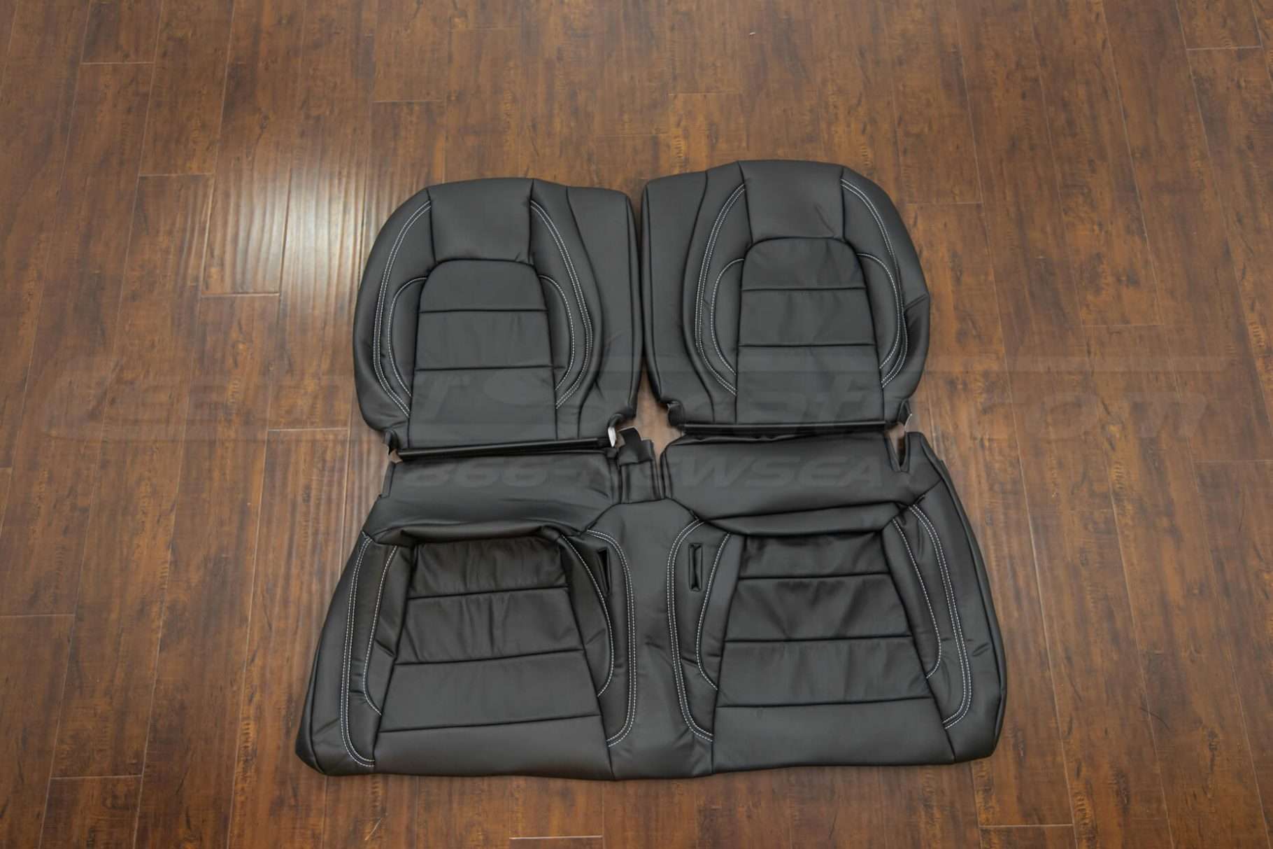 Ford Mustang Leather Seats - Black - Rear seats