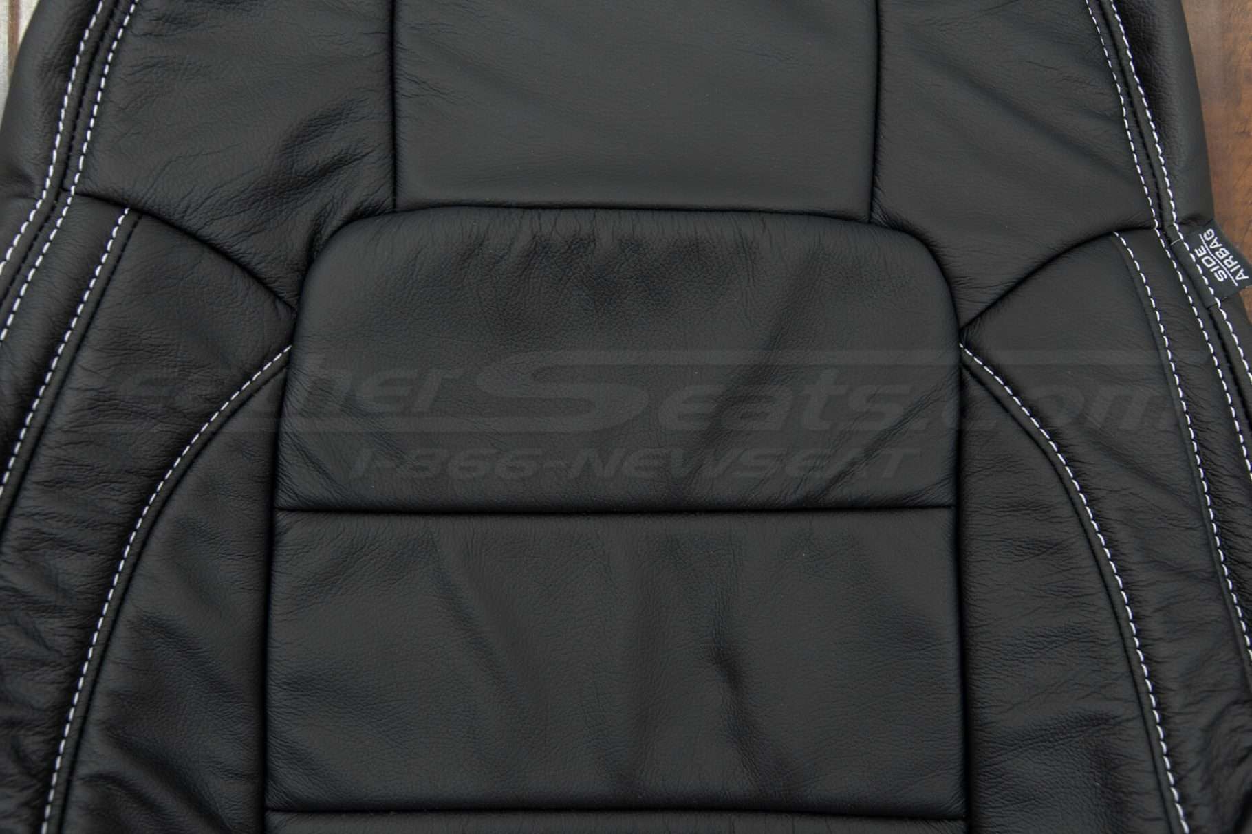 Ford Mustang Leather Seats - Black - Backrest insert close-up