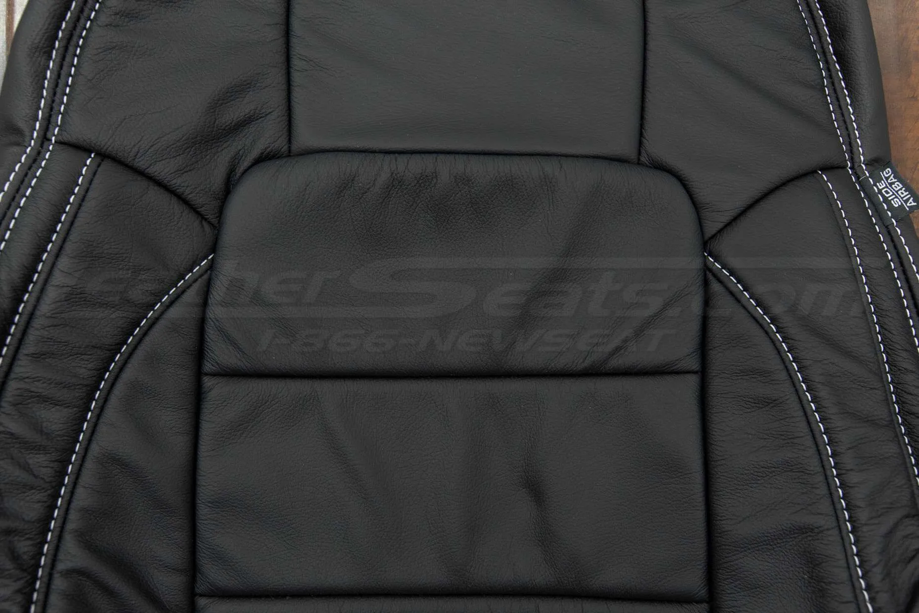 Ford Mustang Leather Seats - Black - Backrest insert close-up