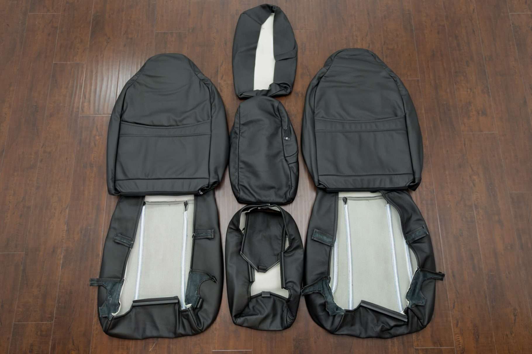 2003-2004 Dodge Dakota Leather Kit - Black - Back view of front seats and console