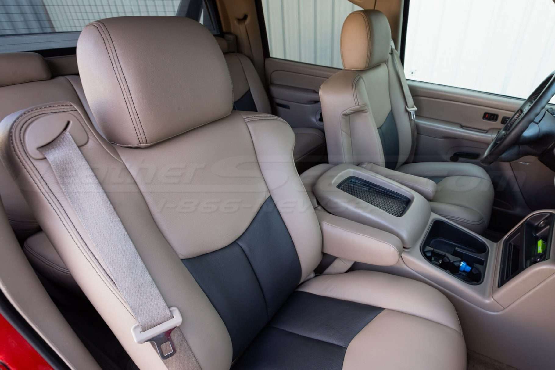03-06 Chevrolet Avalanche Installed Upholstery Kit - Desert & Black - Front Passenger Seat