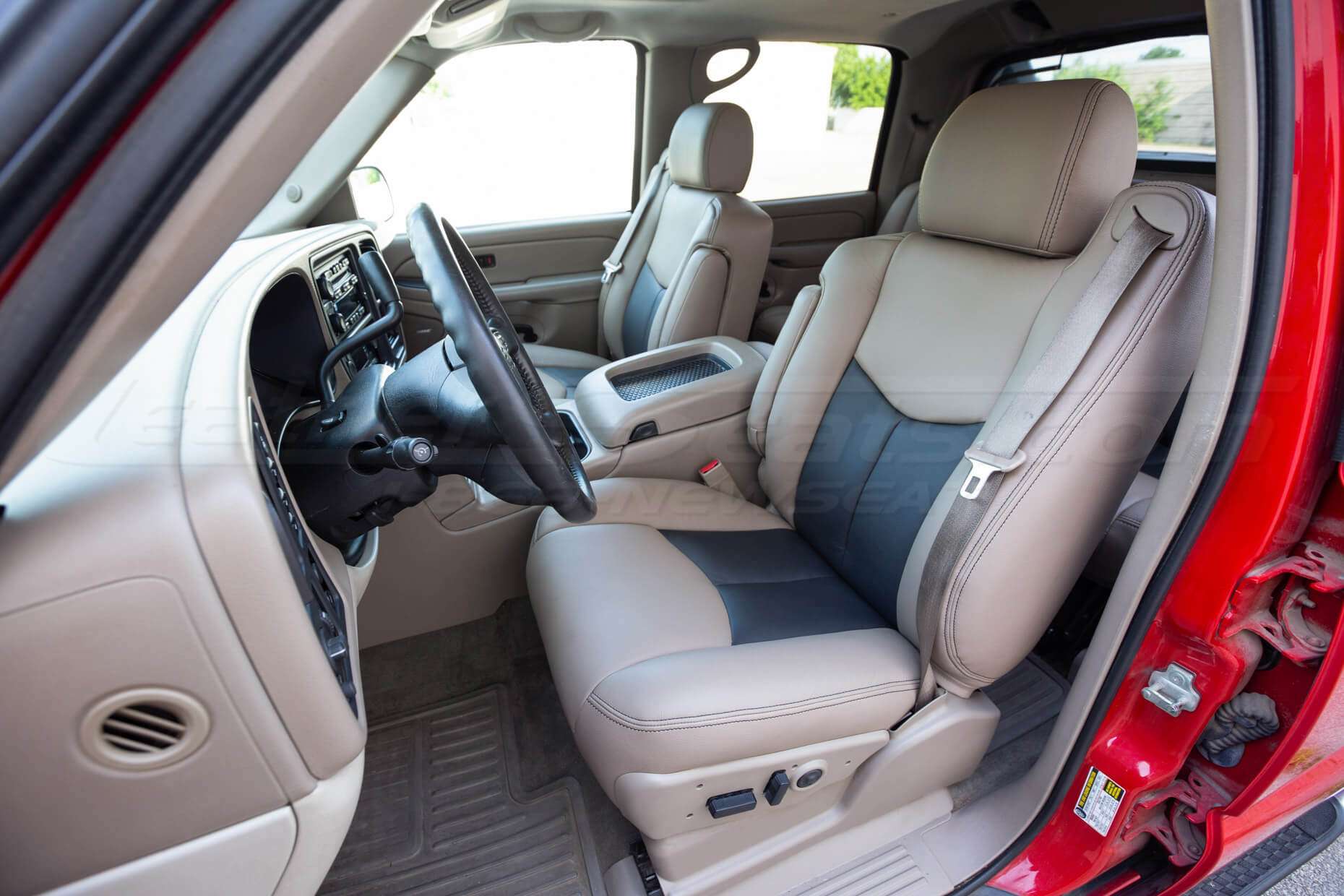 03-06 Chevrolet Avalanche Installed Upholstery Kit - Desert & Black - Front Driver Seat - wide