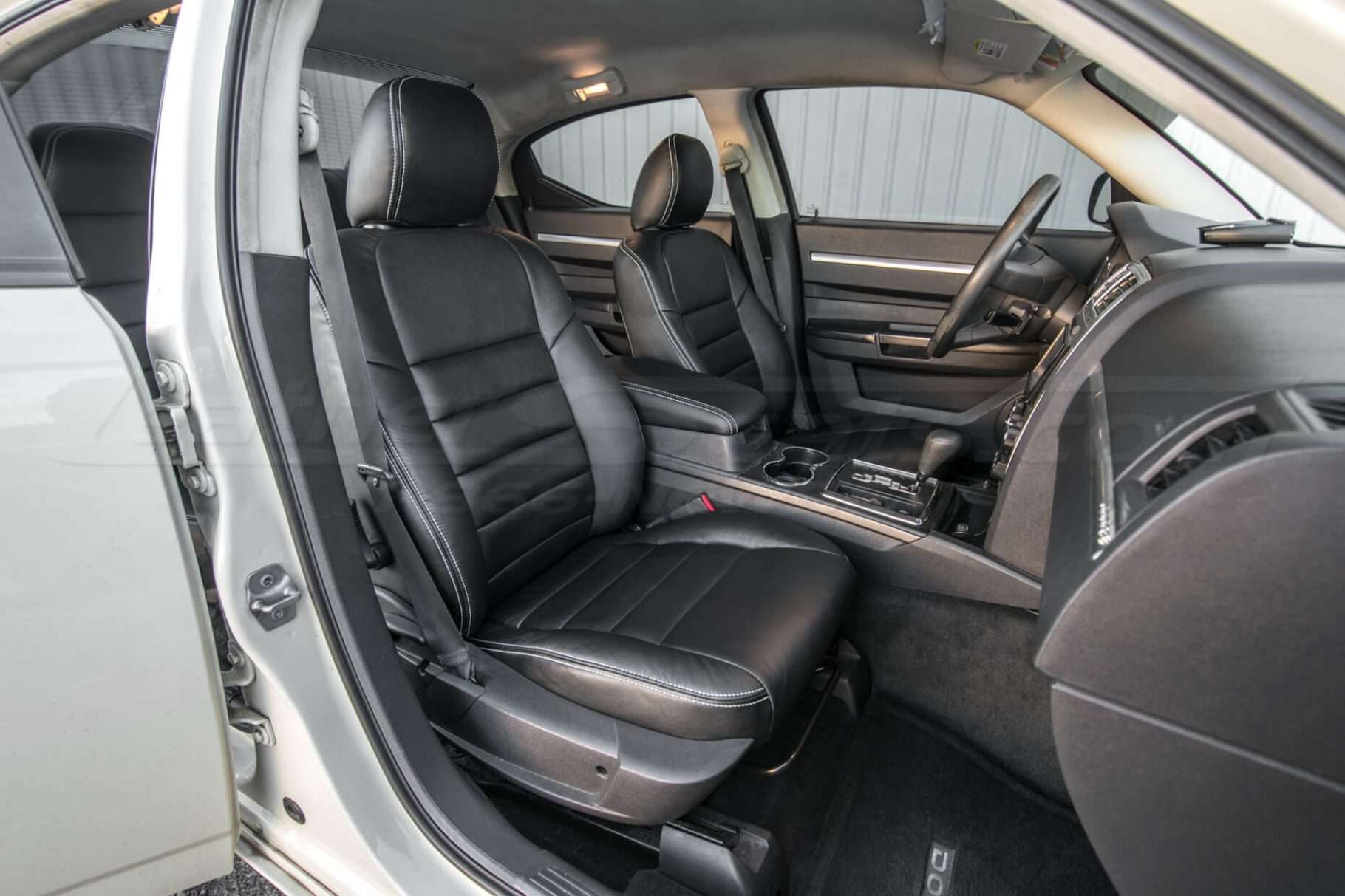 Dodge Charger Single-Tone Black - Front Passenger