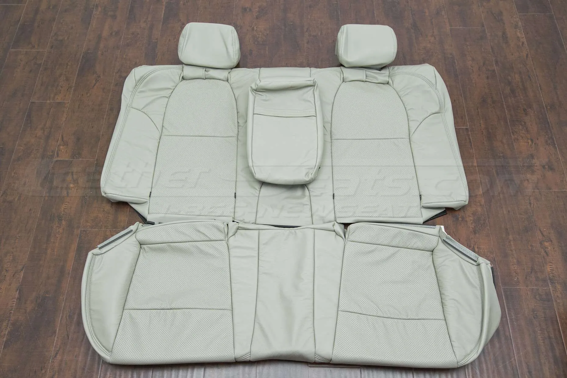 Rear seat upholstery w/ armrest - 07-08 Acura TL Beach kit