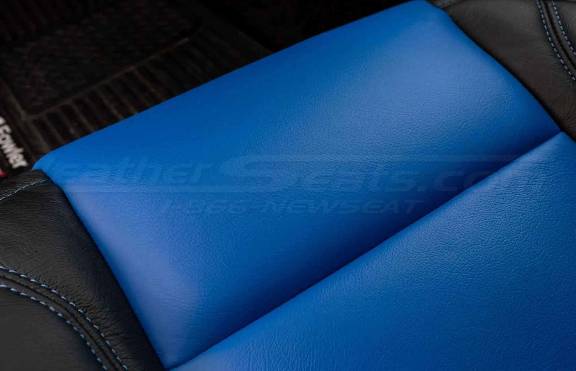 5-20 Dodge Challenger Two-Tone Black w/ Cobalt Centers Cobalt seat cushion close-up