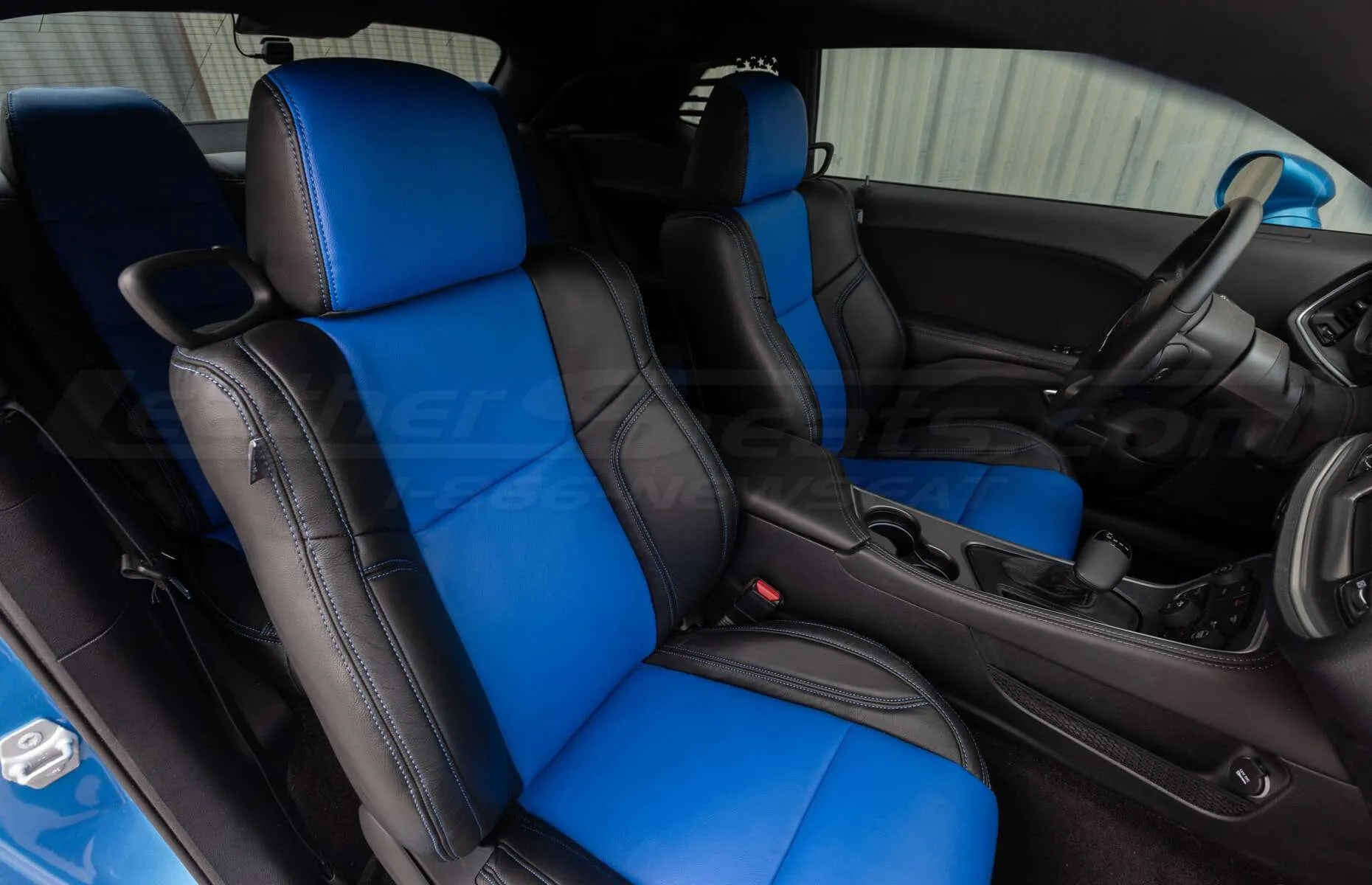 5-20 Dodge Challenger Two-Tone Black w/ Cobalt Centers - Passenger seat mid range