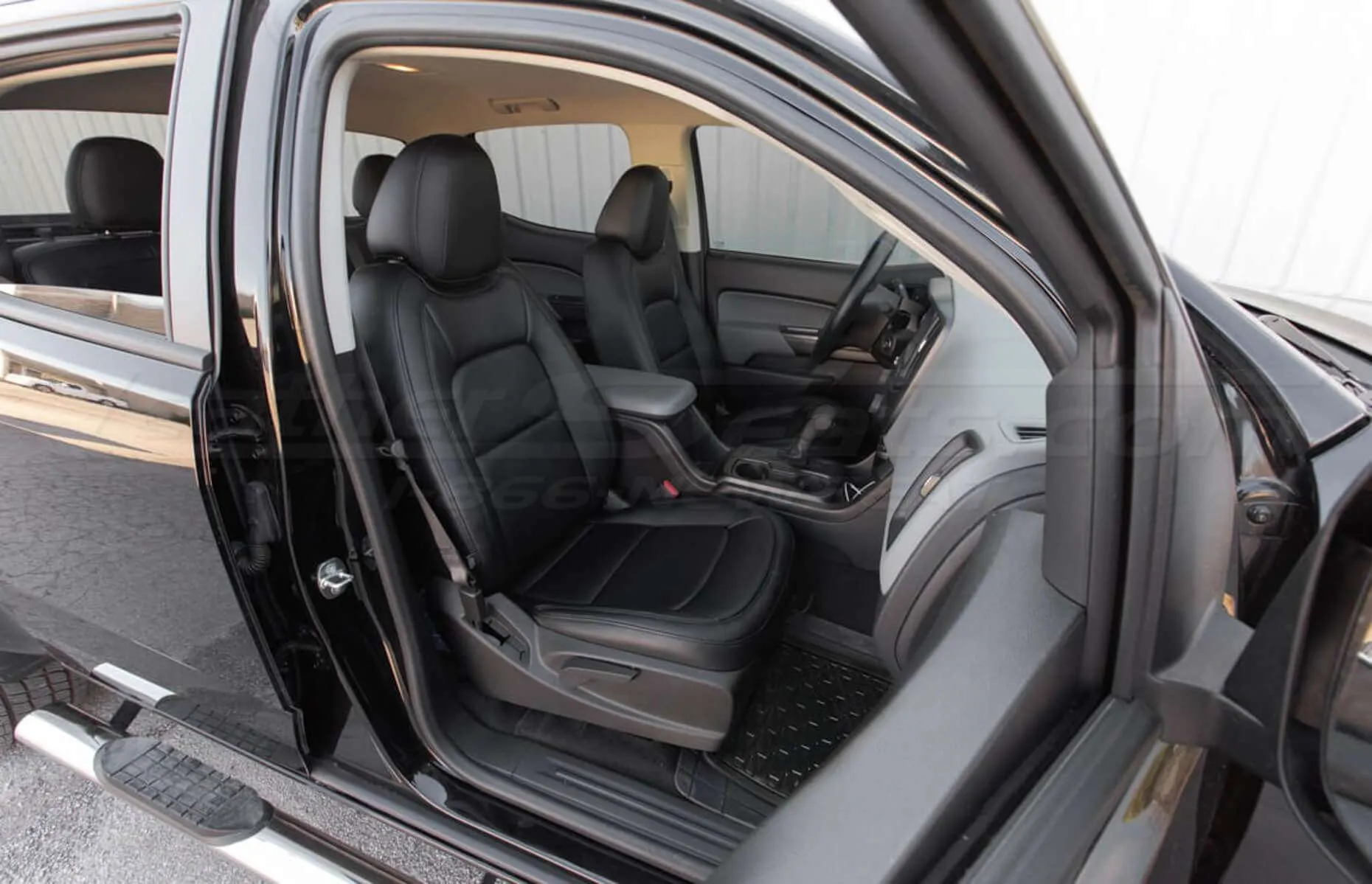 15-20 Chevrolet Colorado Leather Kit - Black - Passenger seat wide shot
