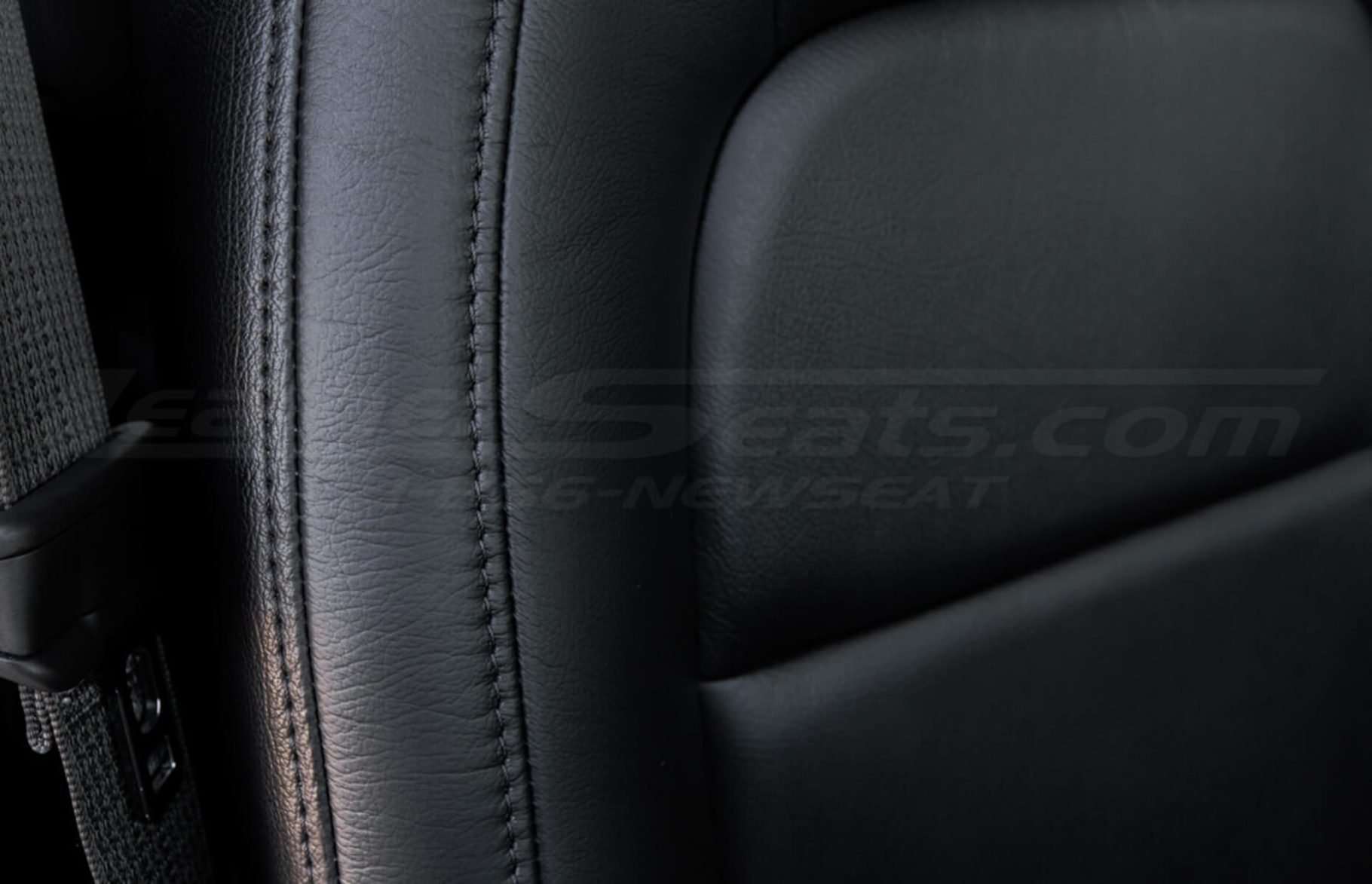 Installed 15-20 Chevrolet Colorado Leather Kit - Black - Double-stitching close-up