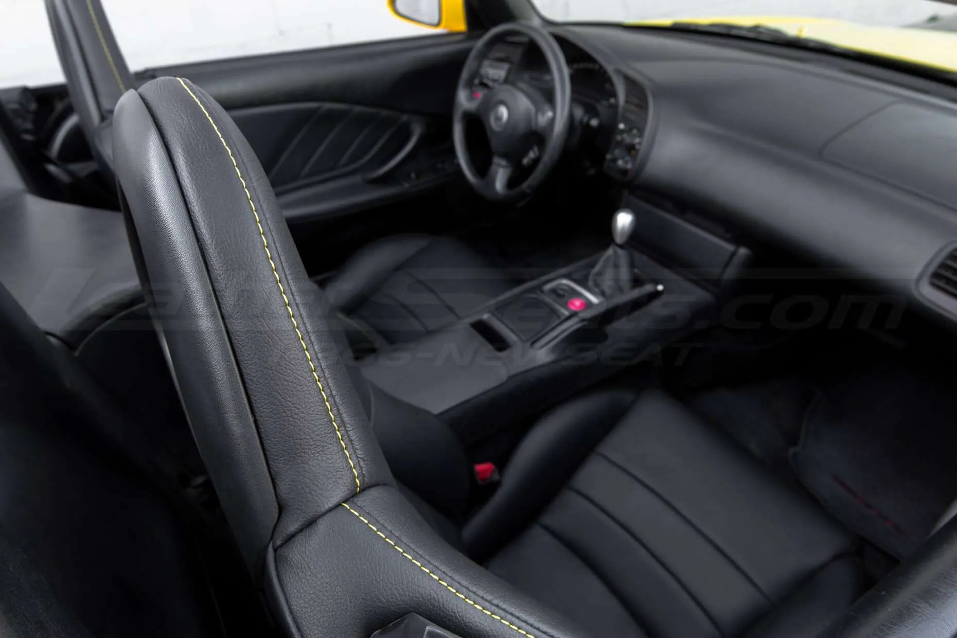 Honda S2000 Leather Upholster - Black - Passenger headrest sunrise stitching