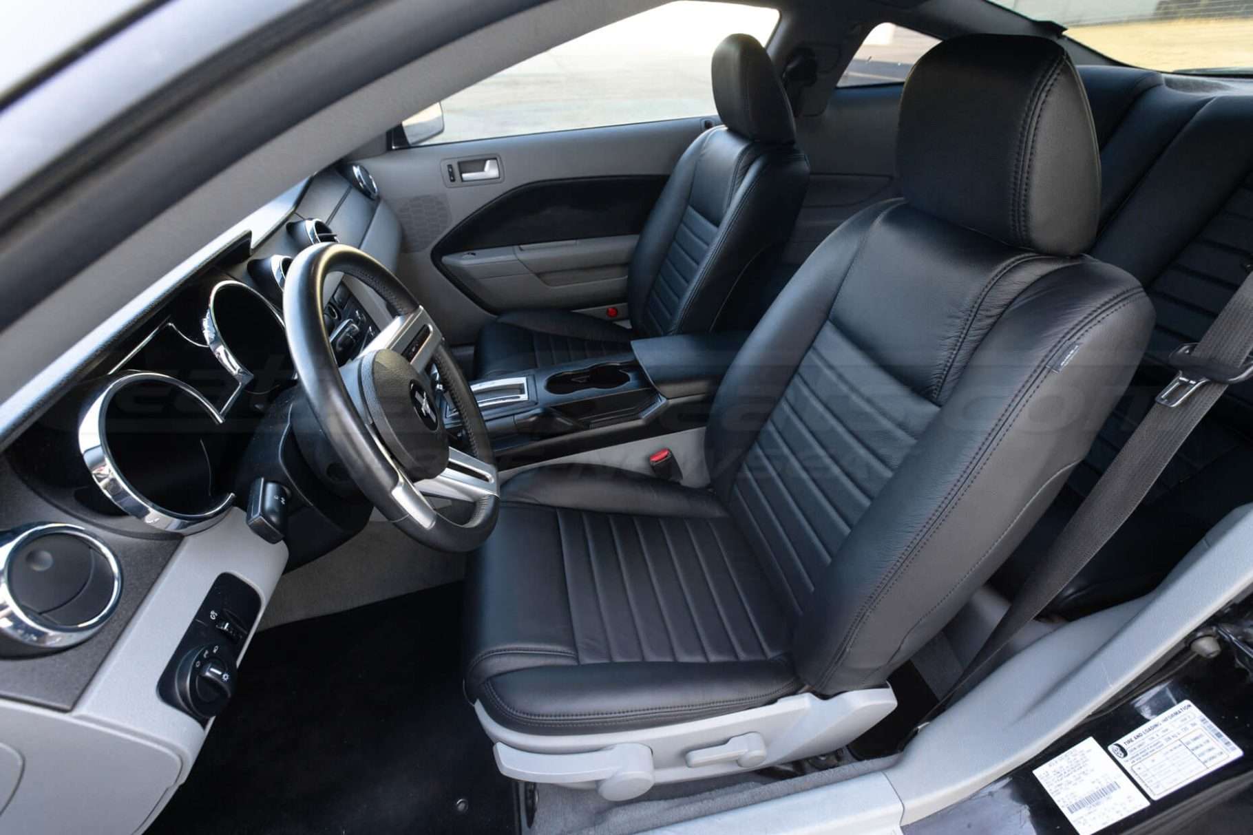 2005-2009 Ford Mustang Leather Seats - Black - Front drivers seat