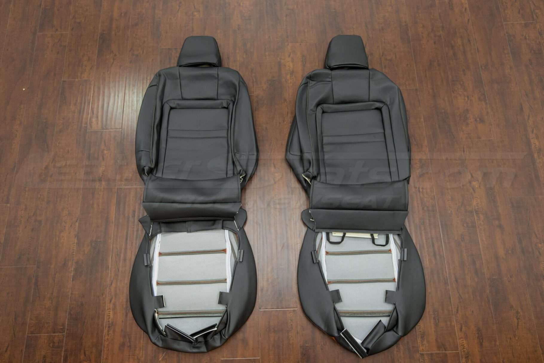 Ford Mustang upholstery kit -Mitt Brown - Back view of front seats