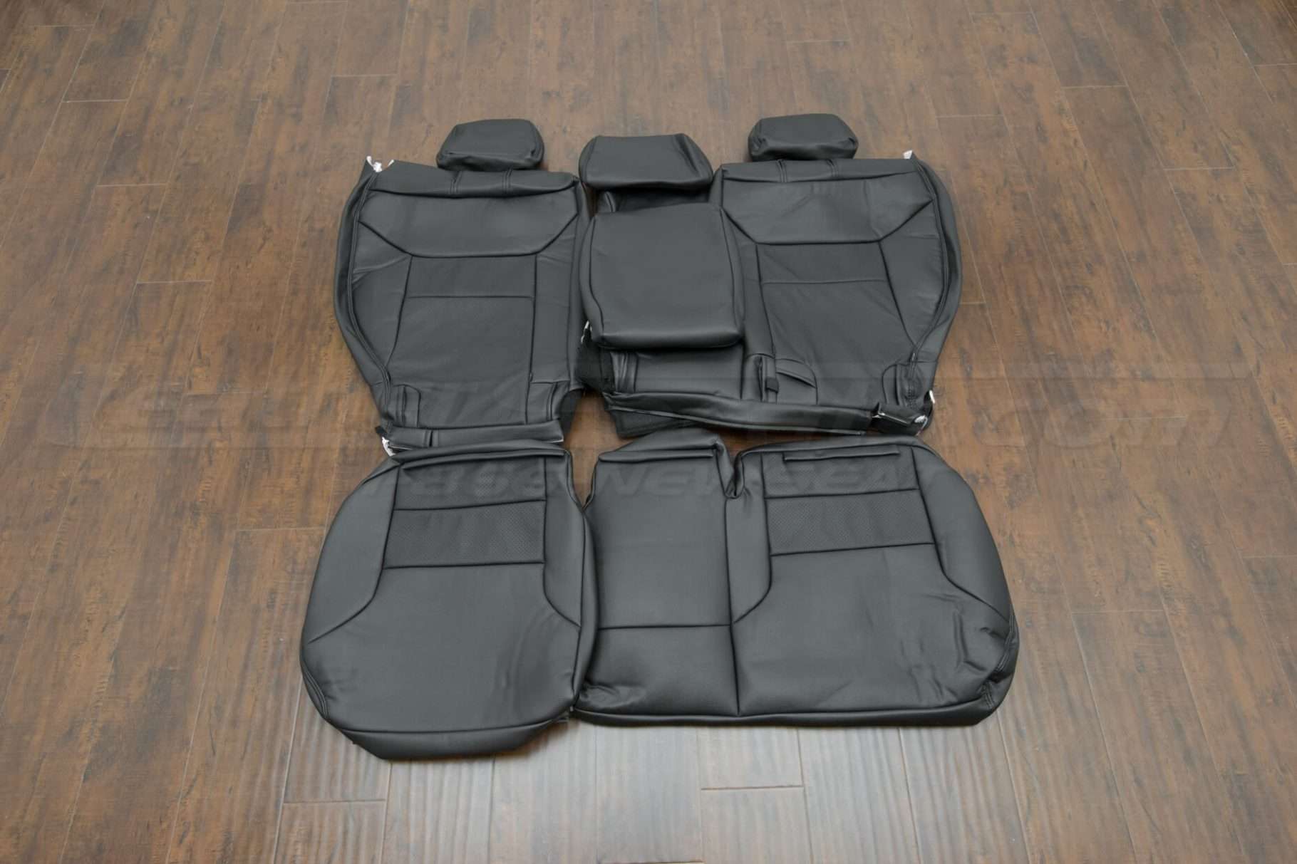 Honda CRV Upholstery Kit - Black - Rear seats with armrest