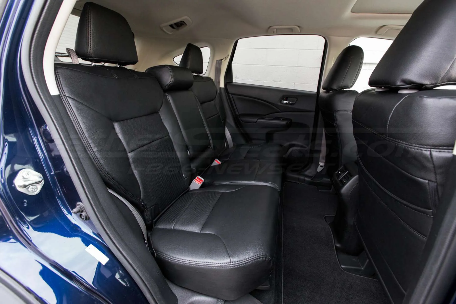 Honda CRV Leather Seat Kit - Black - Installed - Rear seats - side view