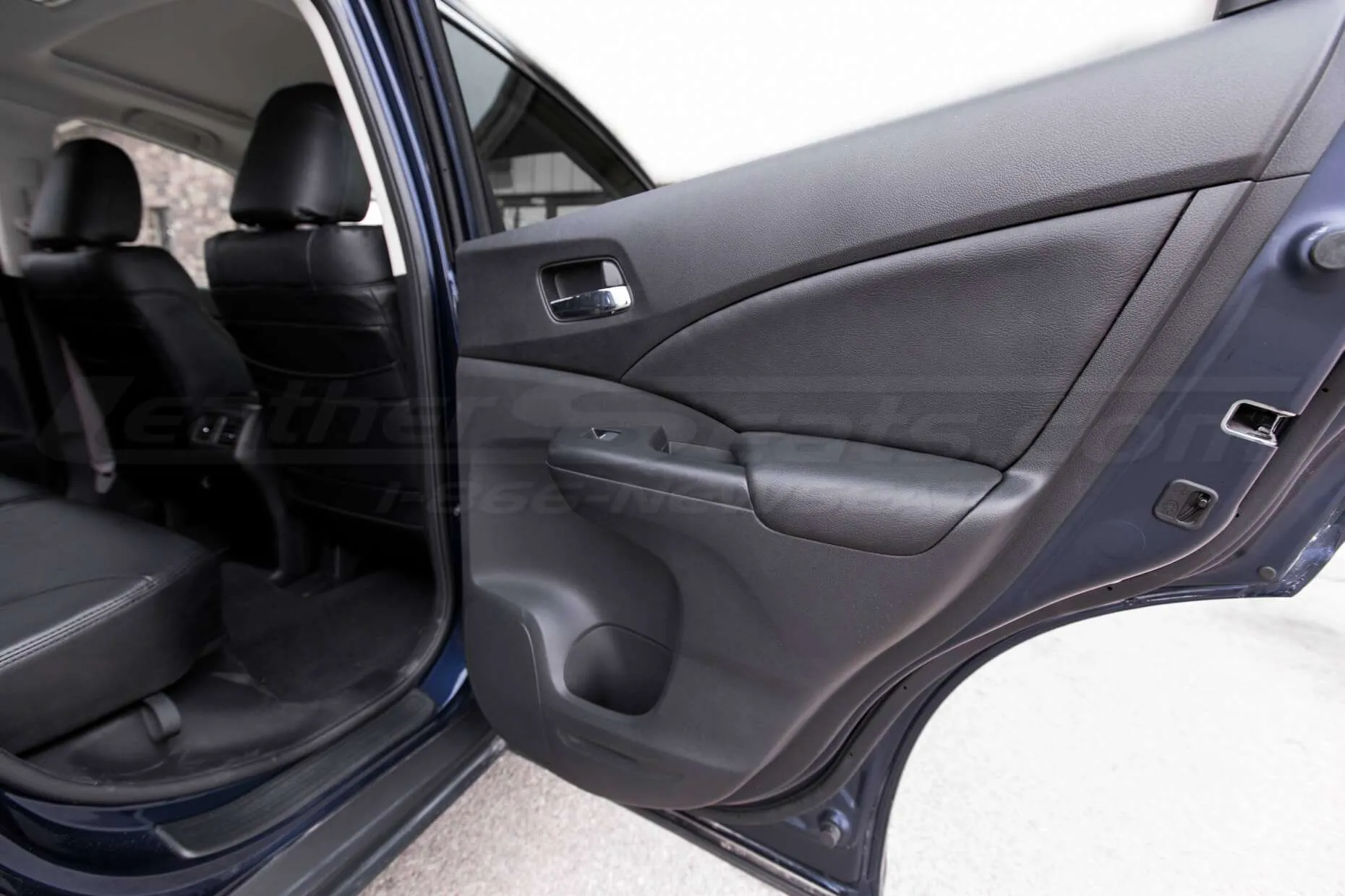 Honda CRV Leather Seat Kit - Black - Installed - Door panel insert and armrest