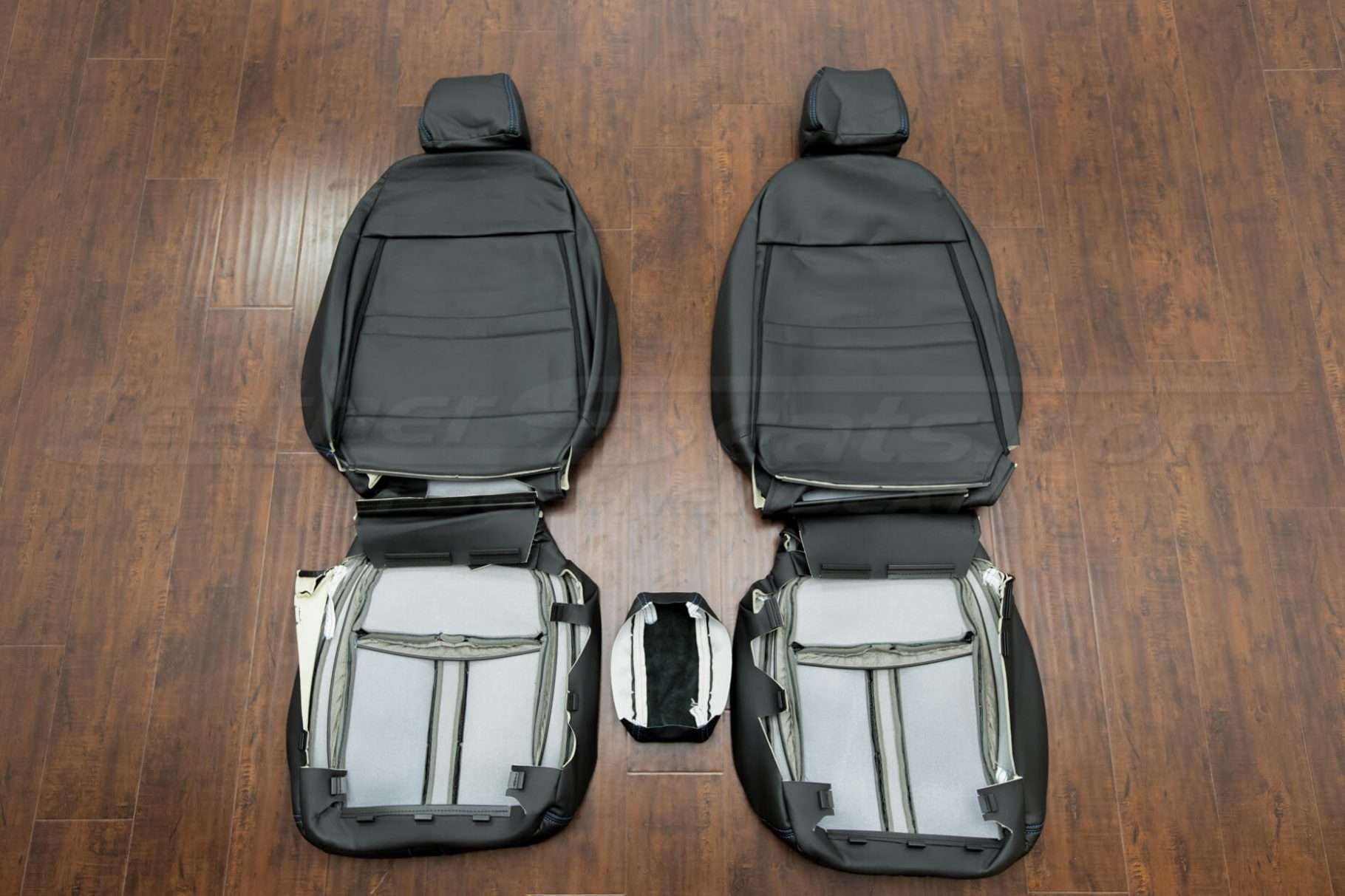 2017-2019 Honda Civic Upholstery Kit - Black - Back view of front seats with console cover