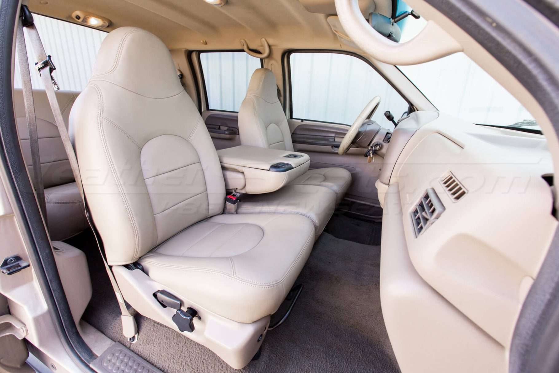 Ford Superduty Leather Seats - Nutmeg - Front passenger seat