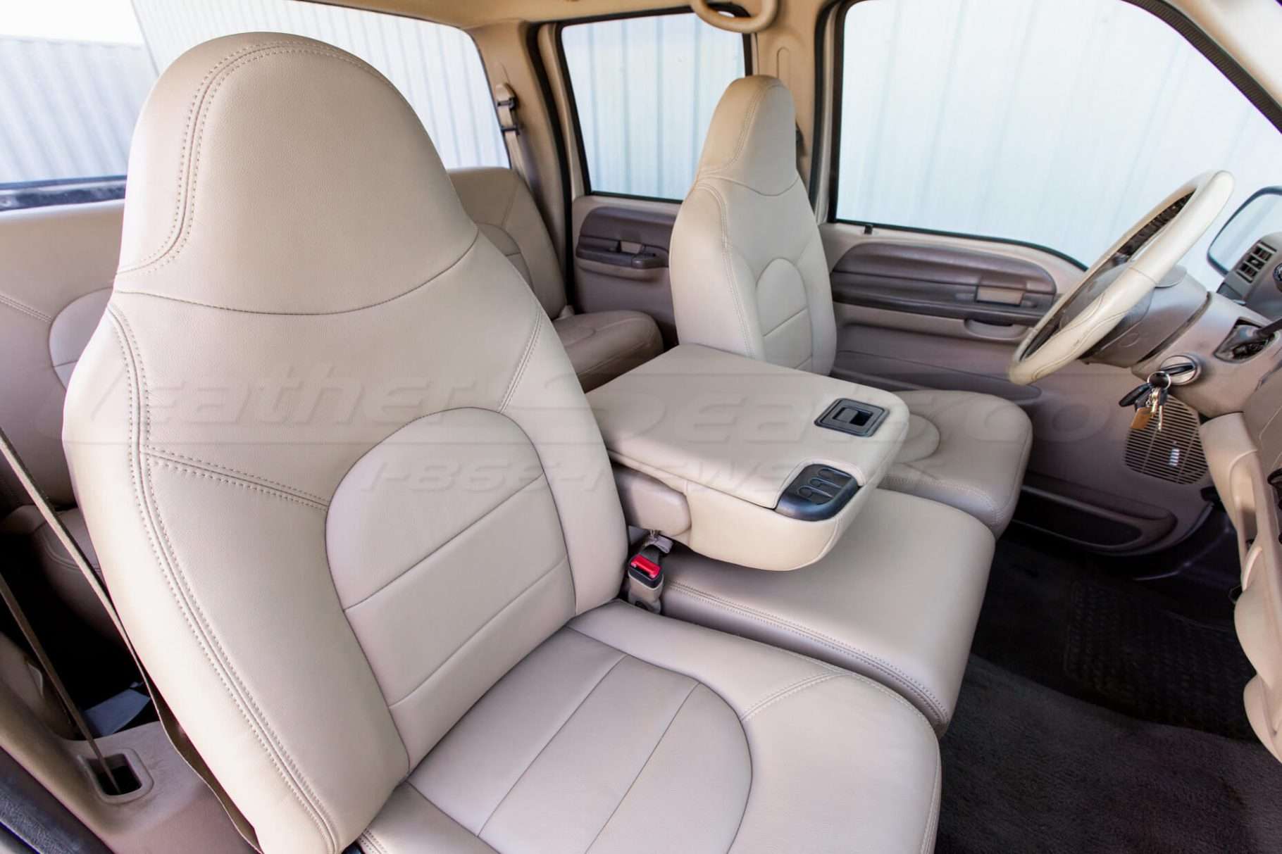 Ford Superduty Leather Seats - Nutmeg - Front interior with console