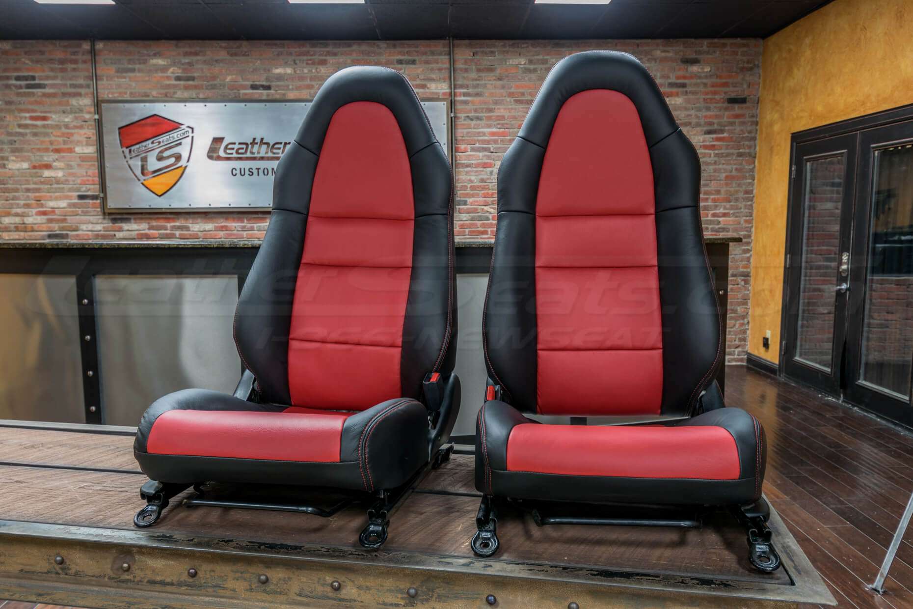 Toyota MR-2 leather seats - Black & Red - Front seats