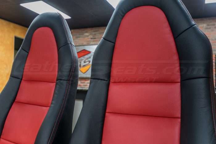 Toyota MR-2 leather seats - Black & Red - Front seat insert