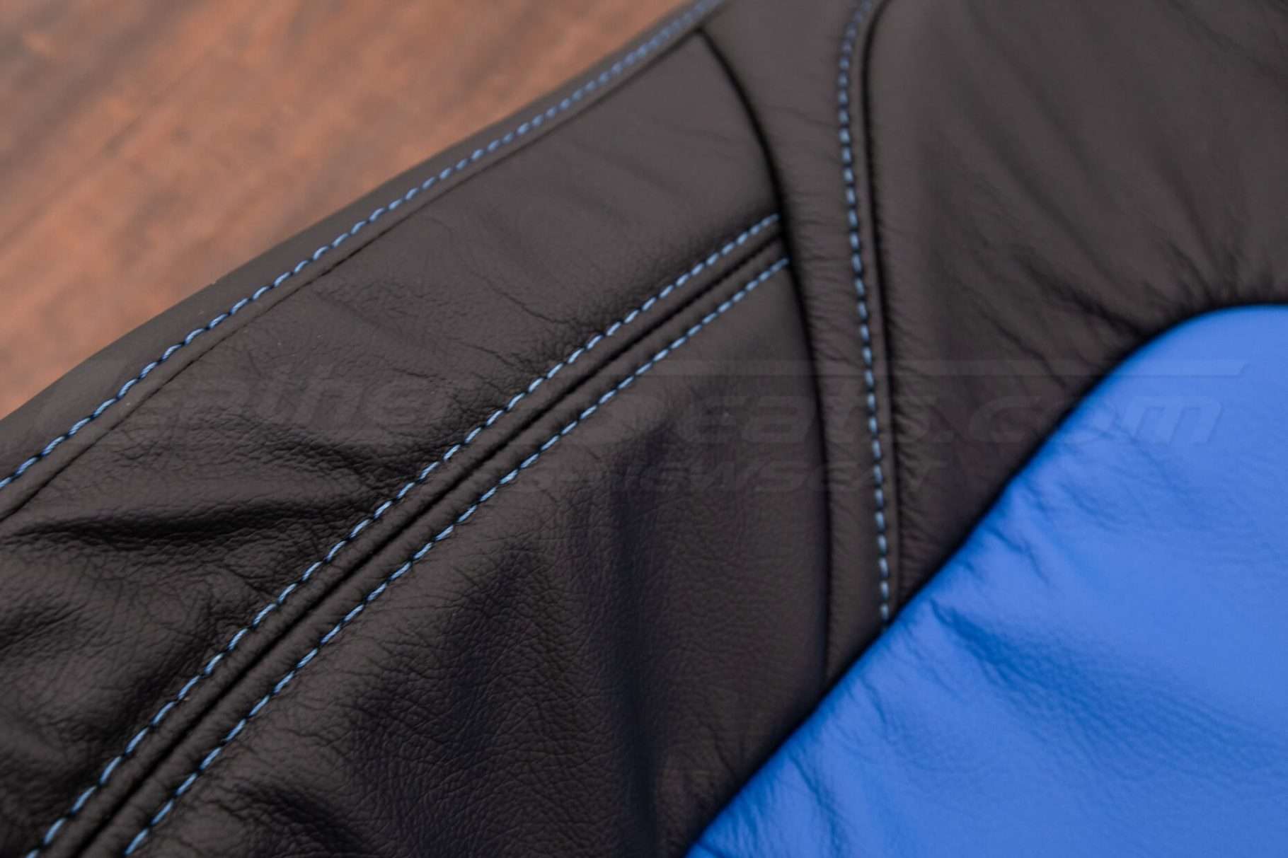 Tesla Model 3 Leather Seats - Black & Cobalt - Front backrest double-stitching