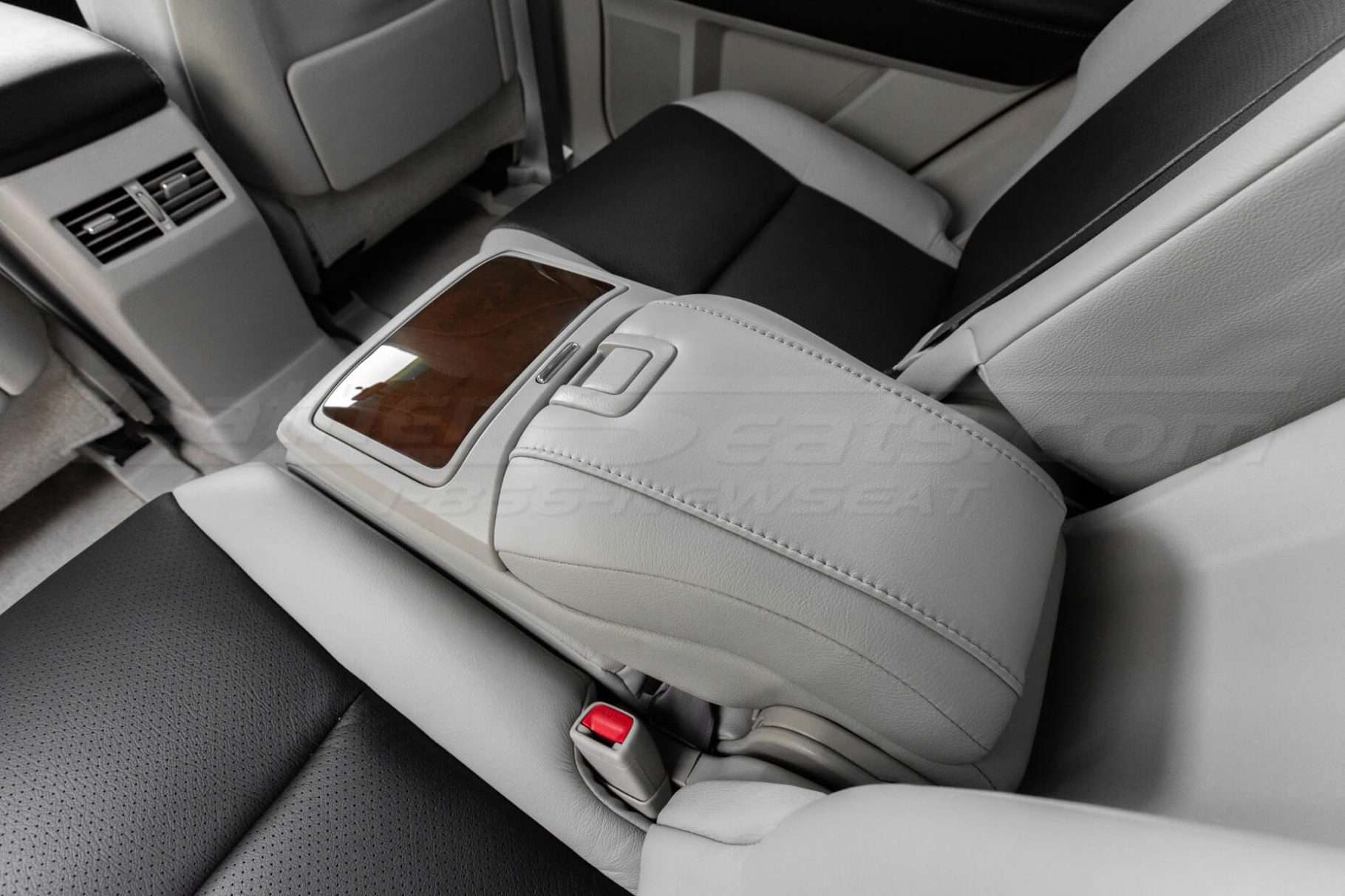 Lexus RX350 Leather Seats - Frost & Black - Center console top stitching