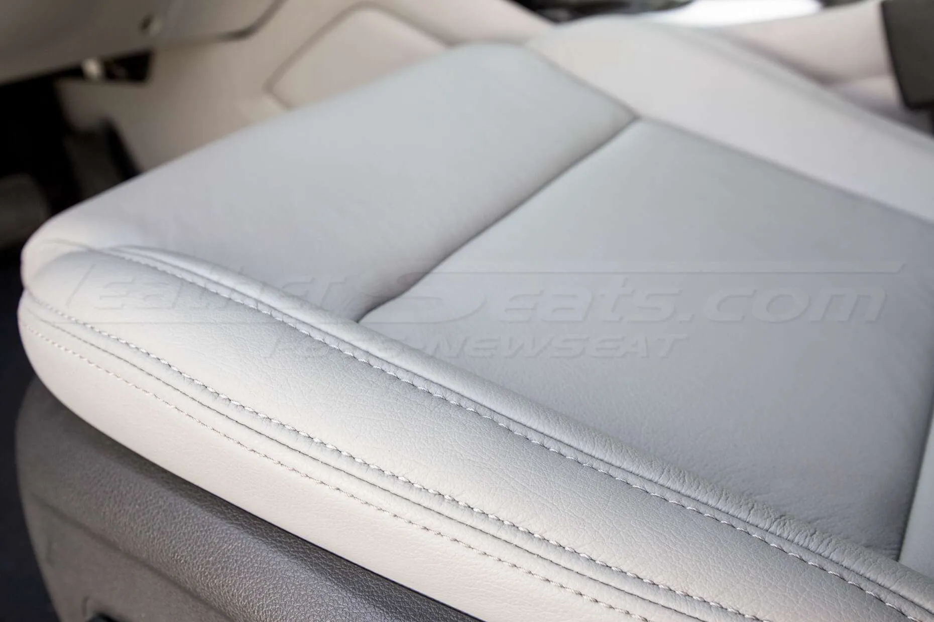 Honda Tucson Installed Leather Seats - Ash - Seat cushion side double-stitching