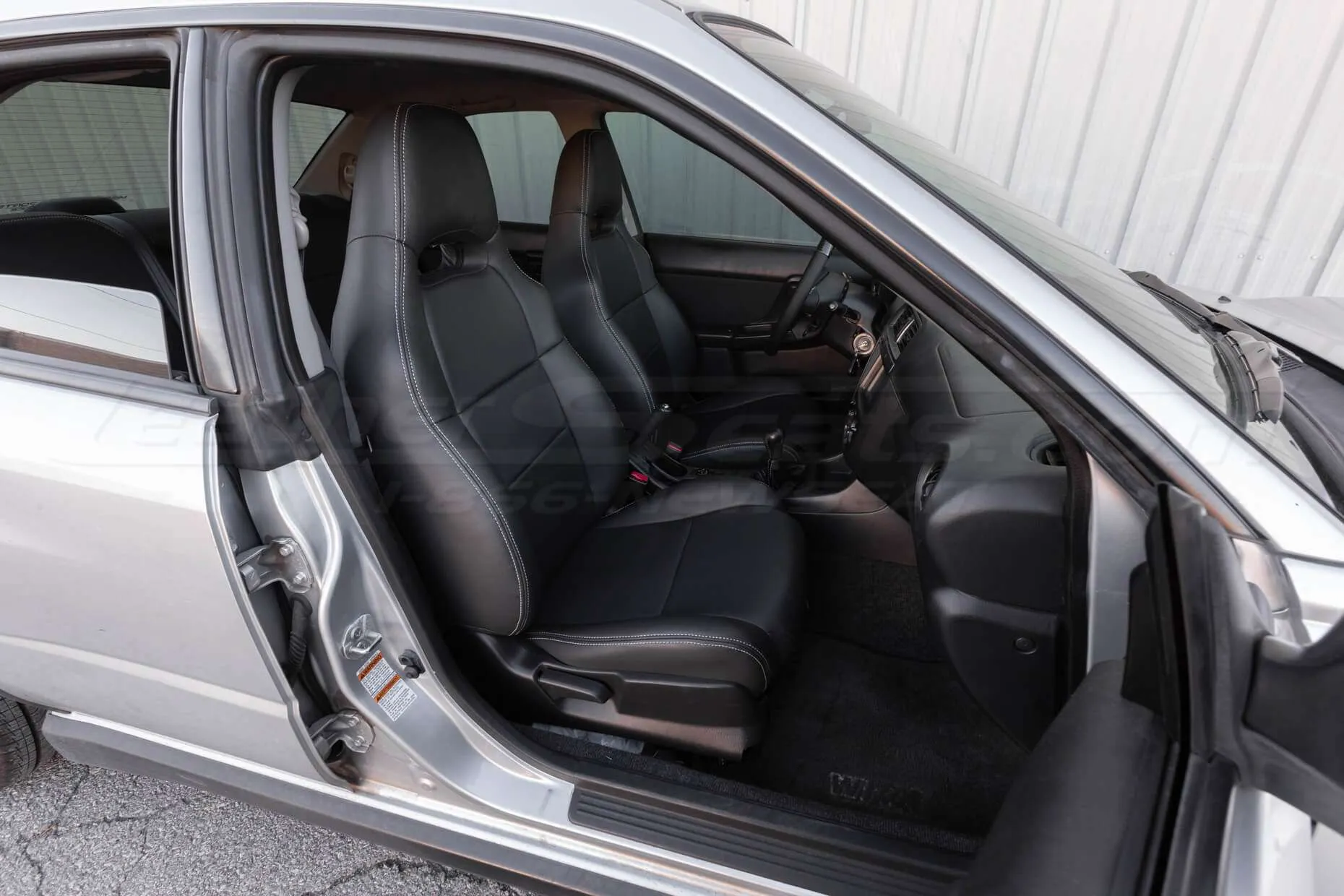 Subaru Impreza WRX Dark Graphite Leather Seats - Front passenger seat