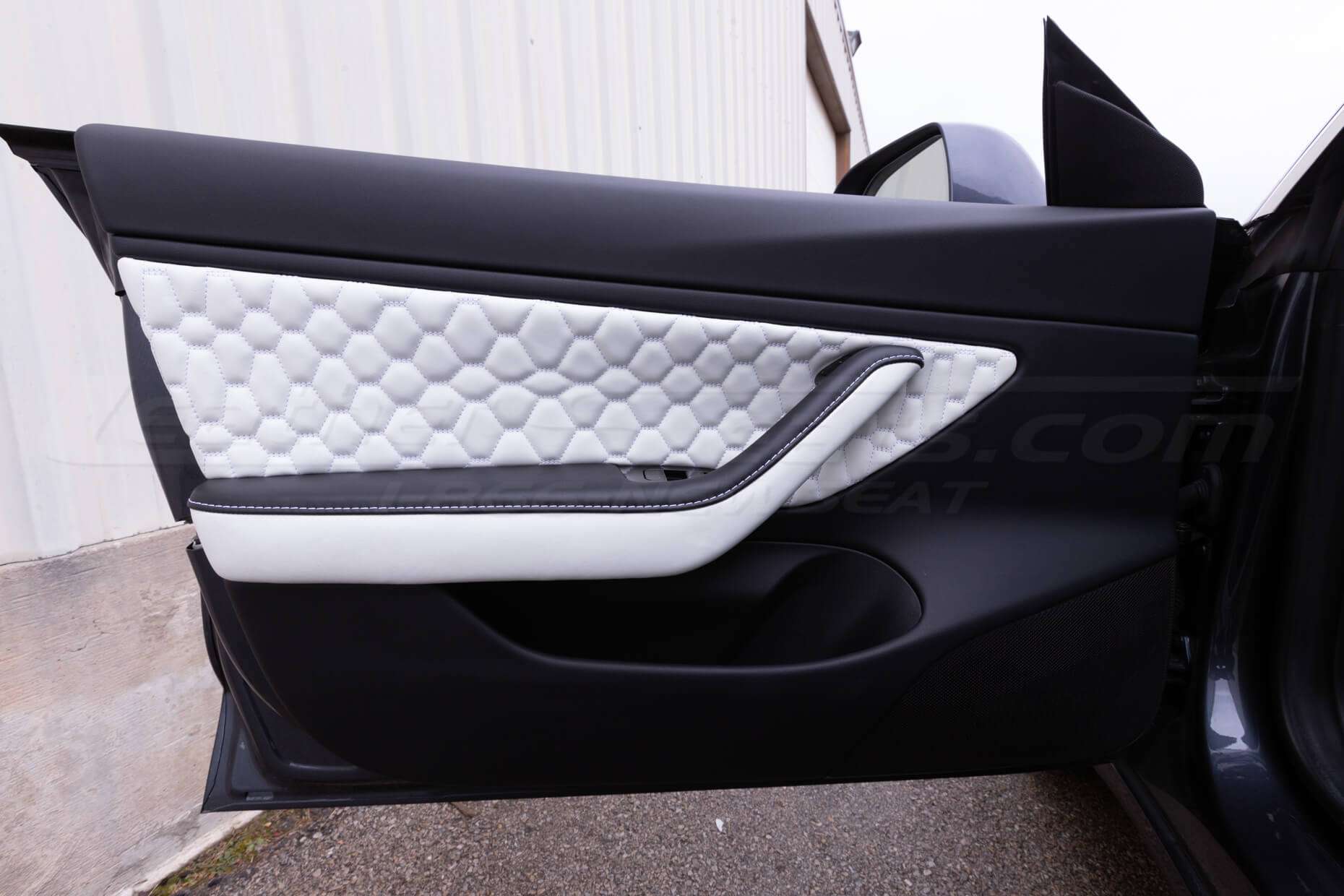 Tesla Model 3 Leather Seats - Black & Nappa White - Door insert and armrest