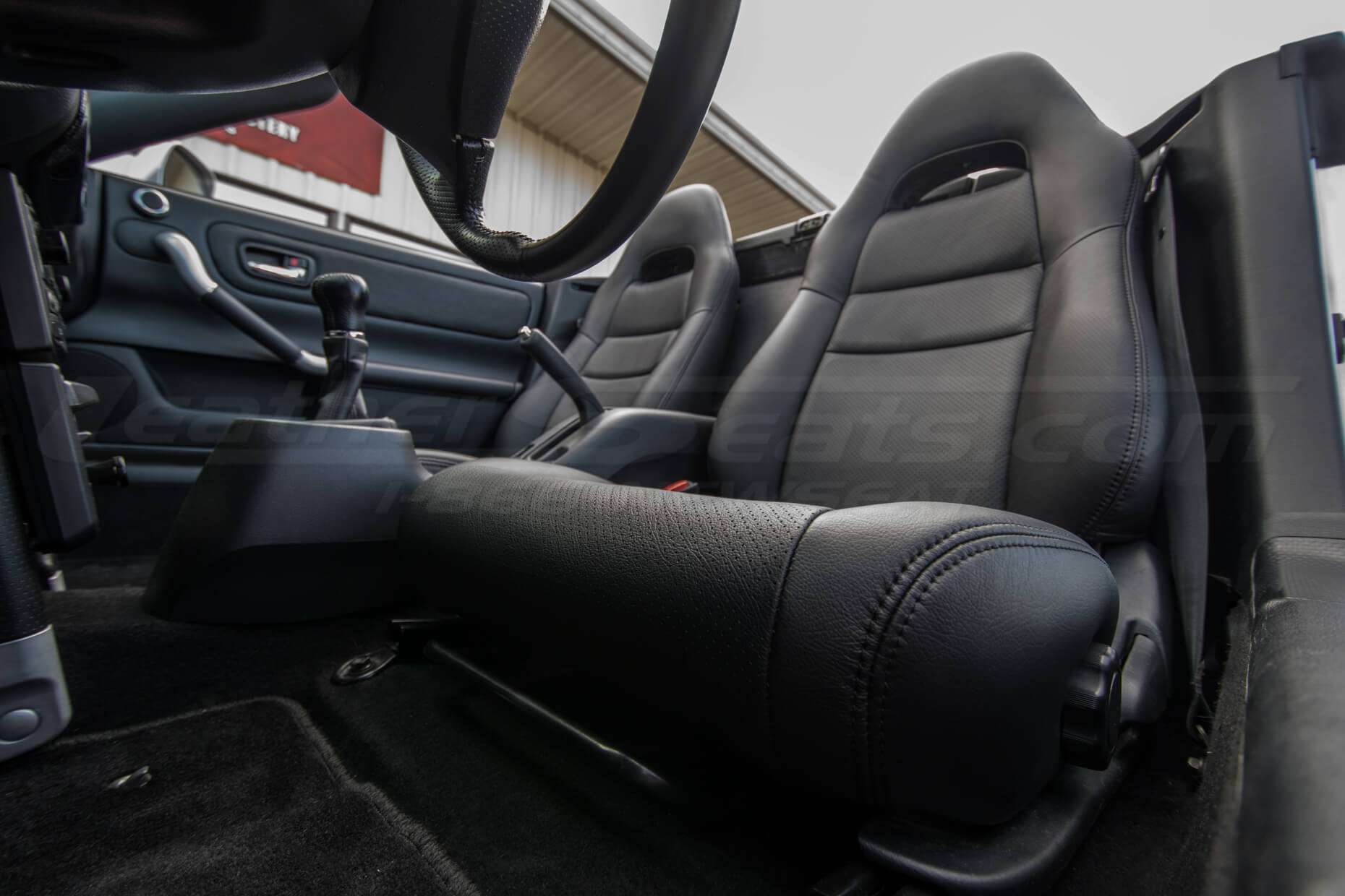 2018-2020 Toyota MR-2 Leather Seats - Black - Driver seat cushion black double-stitching