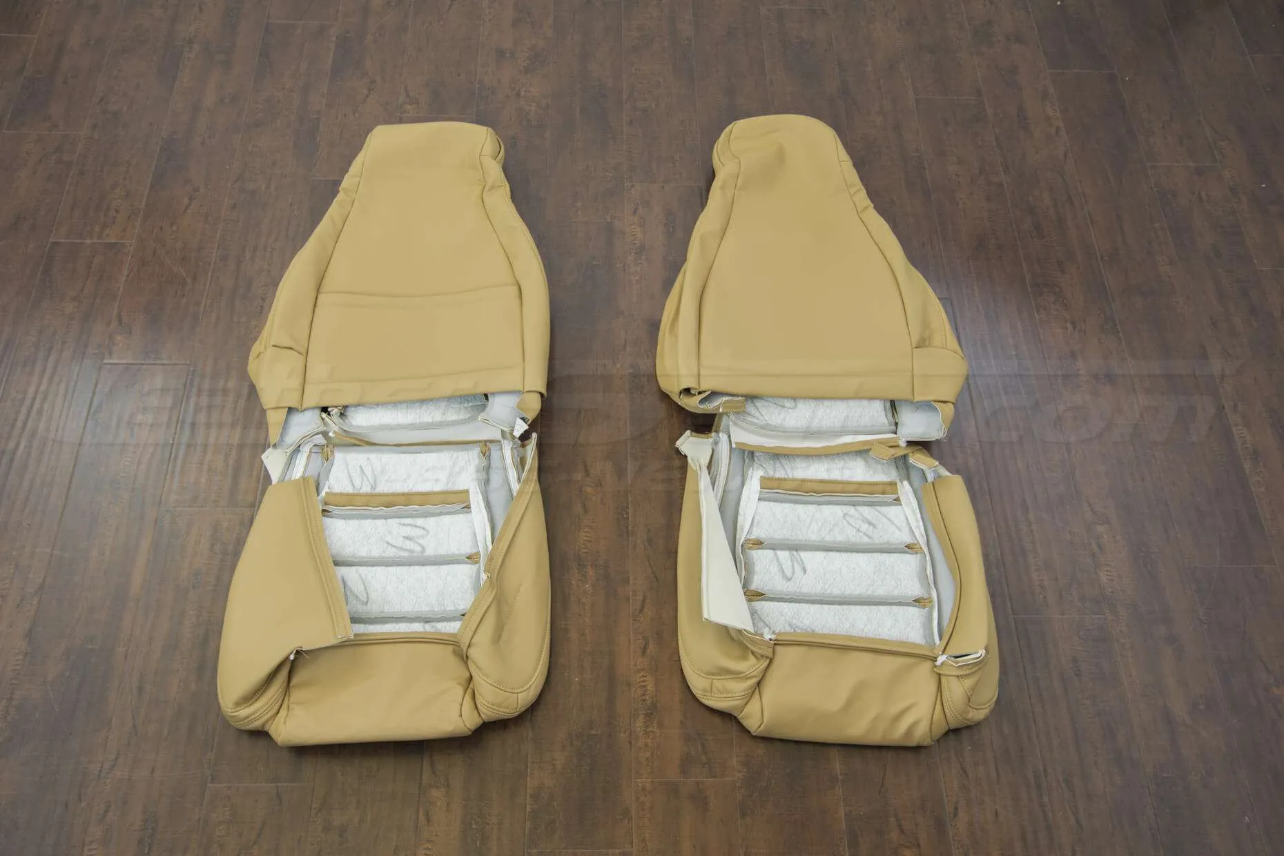 1990-1995 Mazda Miata Upholstery Kit - Tan - Back of front seats
