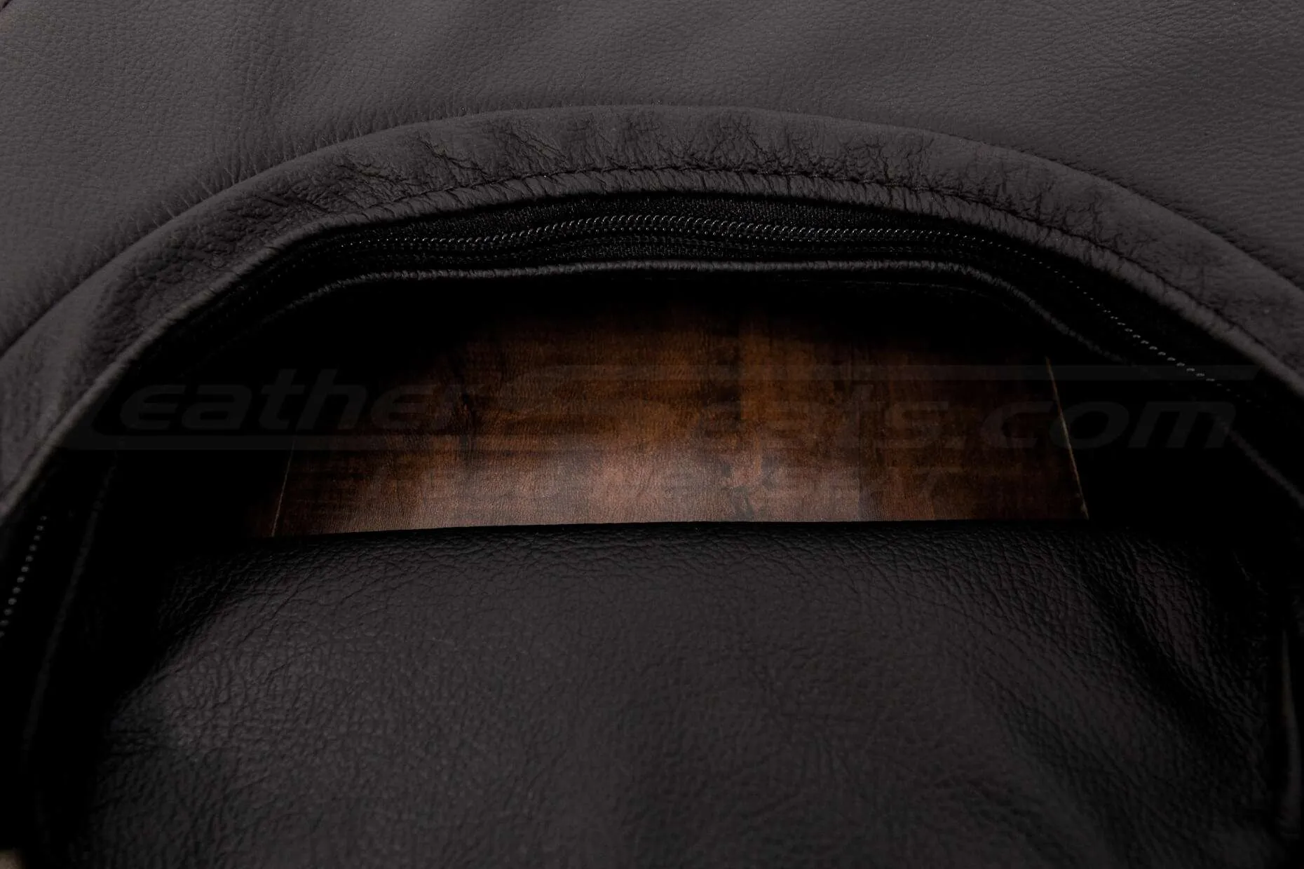 Mazda RX-7 Upholstery kit - Black - Gap between headrest and backrest