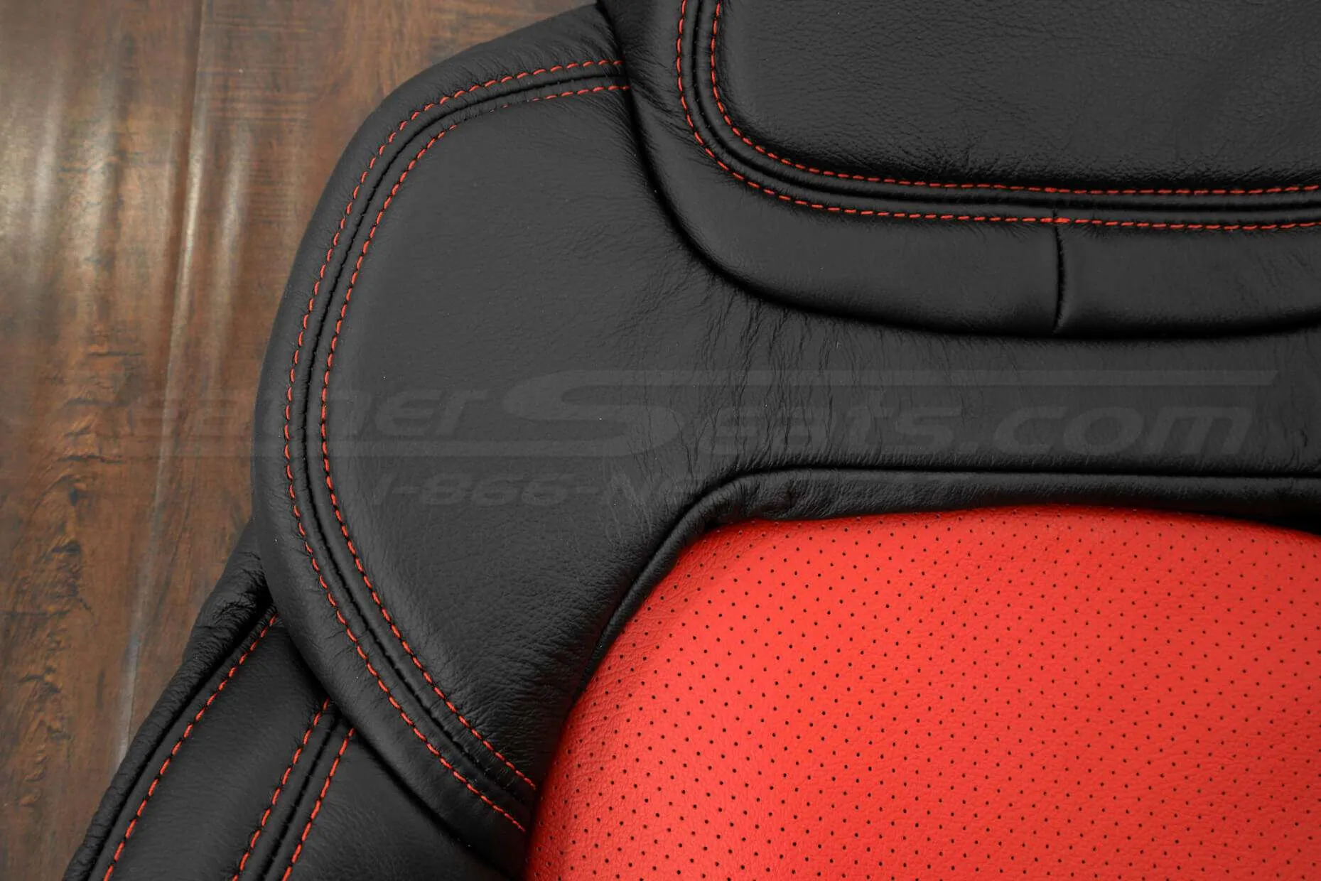 05-13 Chevrolet Corvette Upholstery Kit - Black & Bright Red - Headrest & Side double-stitching and perforation