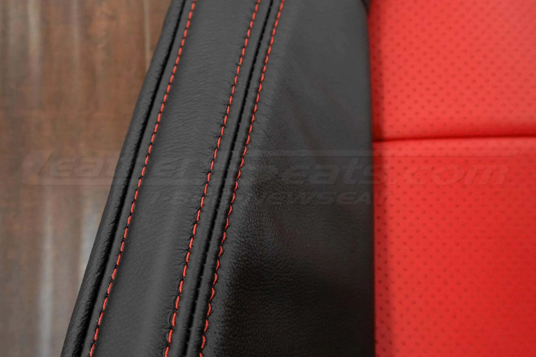 05-13 Chevrolet Corvette Upholstery Kit - Black & Bright Red - Side double- stitching in bright red
