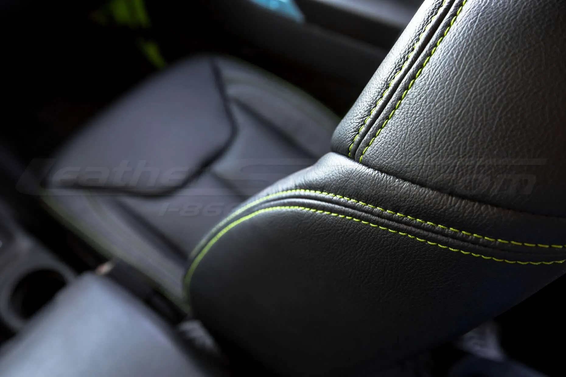 Jeep Wrangler Installed Leather Seats - Black & Piazza Green - Backrest and headrest stitching close-up