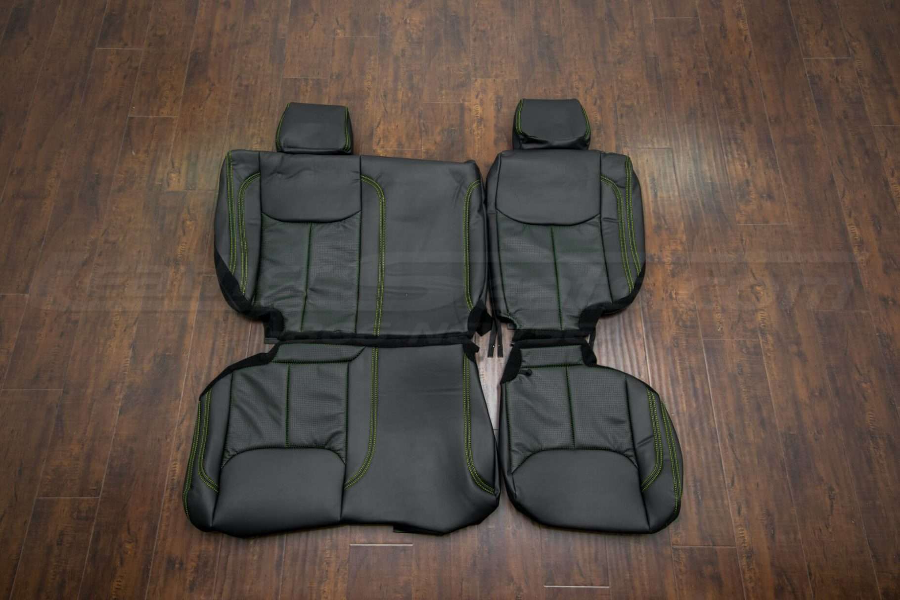 Jeep Wrangler Leather Seats - Black & Piazza Green - Rear seats