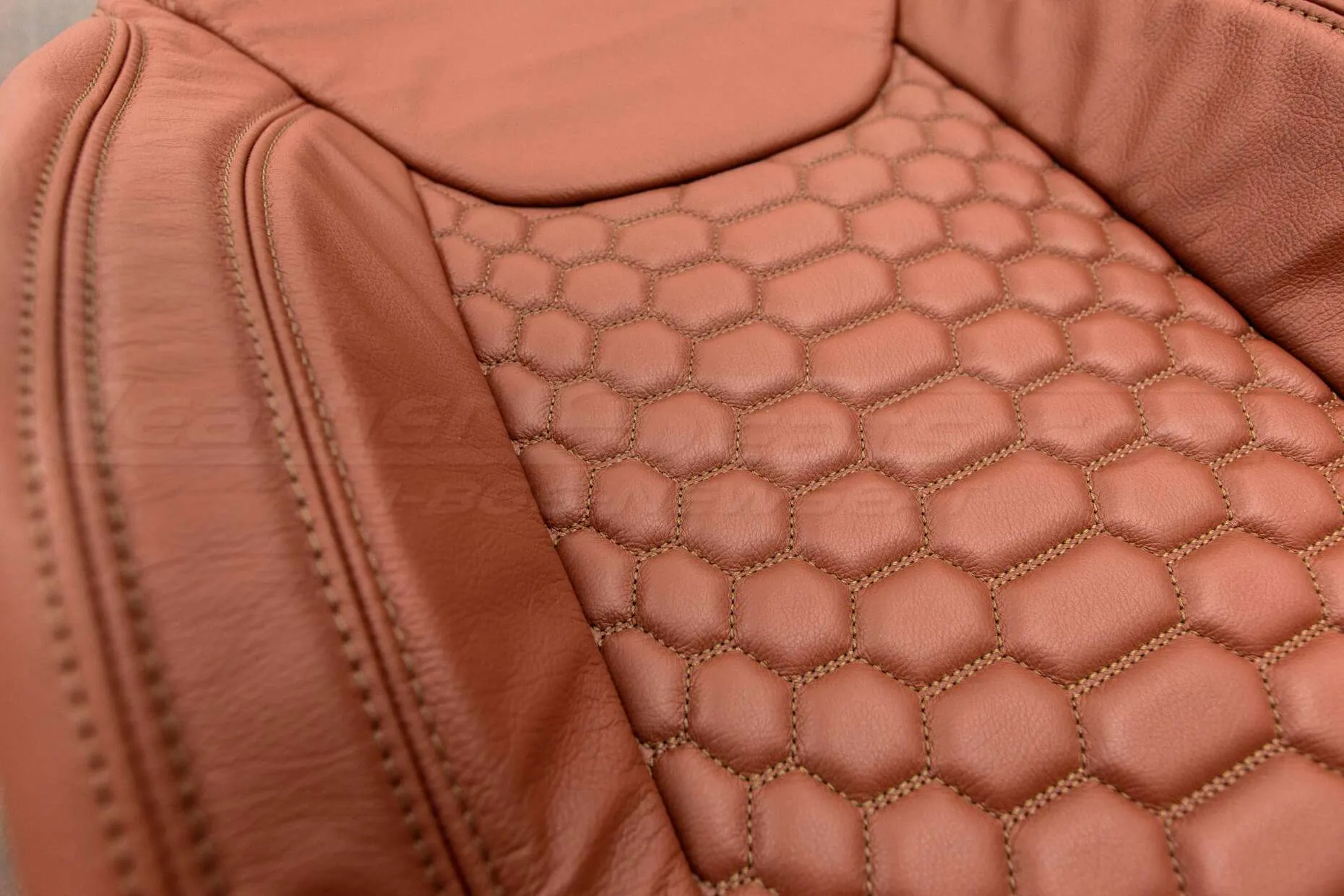 Jeep Wrangler Reticulated Upholstery Kit - Mitt Brown - Reticulated Hex insert with side-stitching alternative view