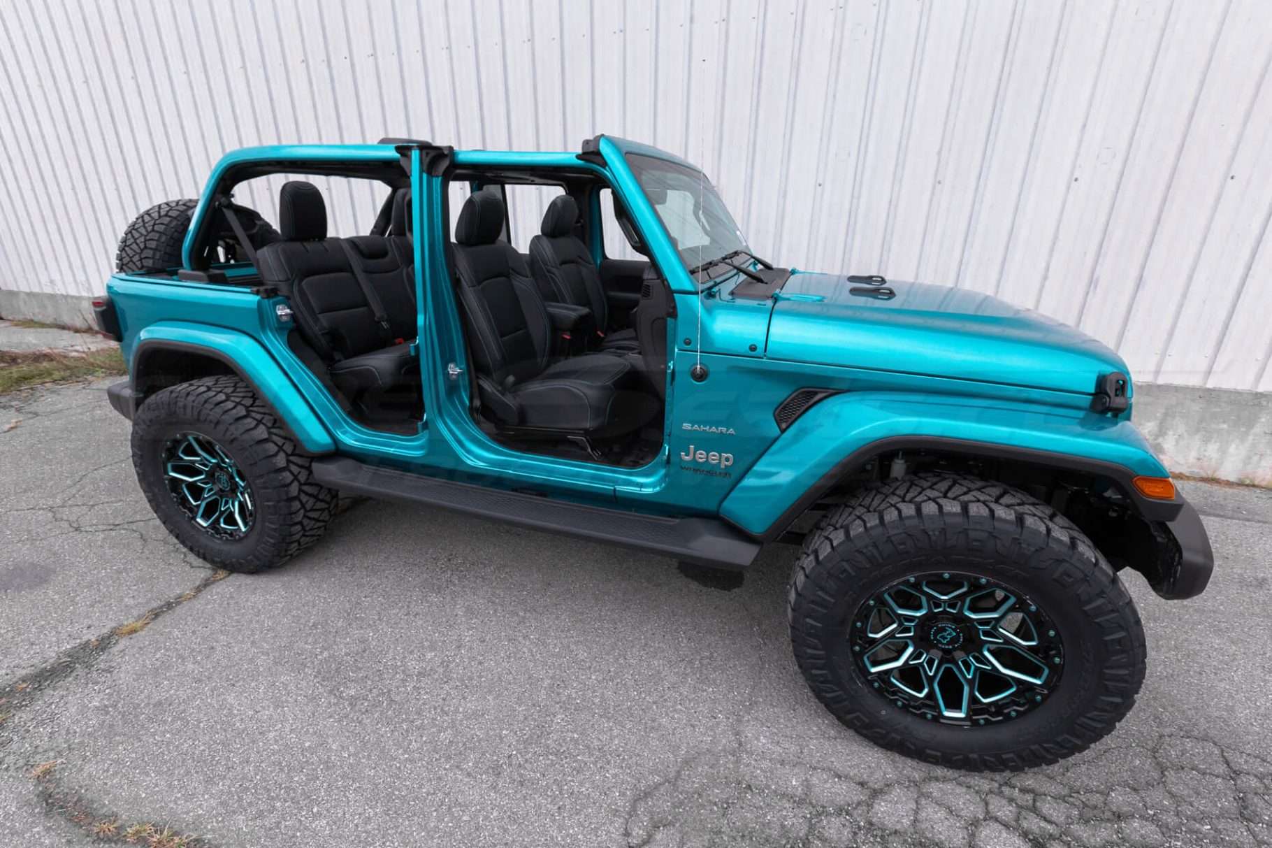 Jeep Wrangler JL Upholstery Kit - Black - Installed - Interior and exterior wide angle