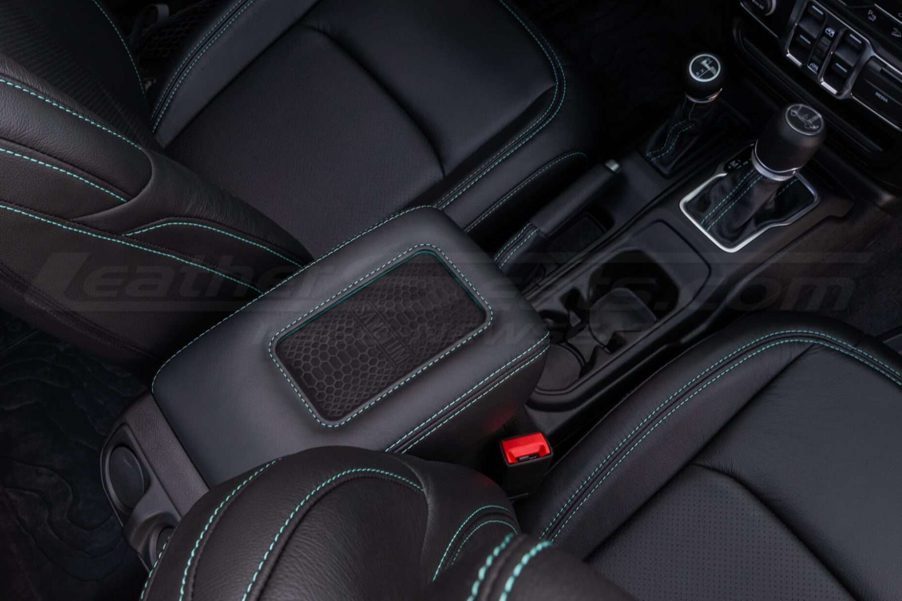 Jeep Wrangler JL Upholstery Kit - Black - Installed - Sanctum charging console