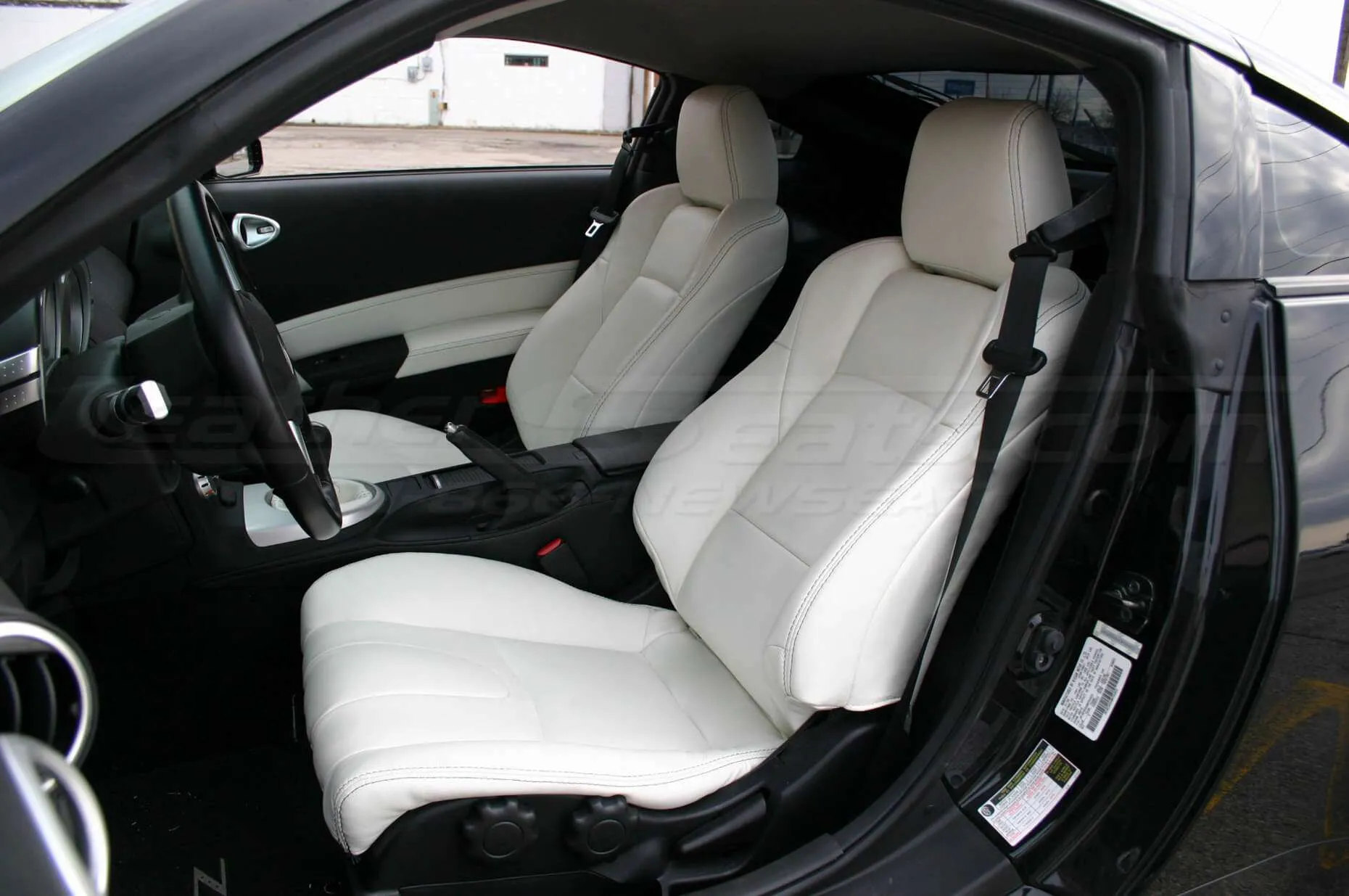 Nissan 350Z white leather seats
