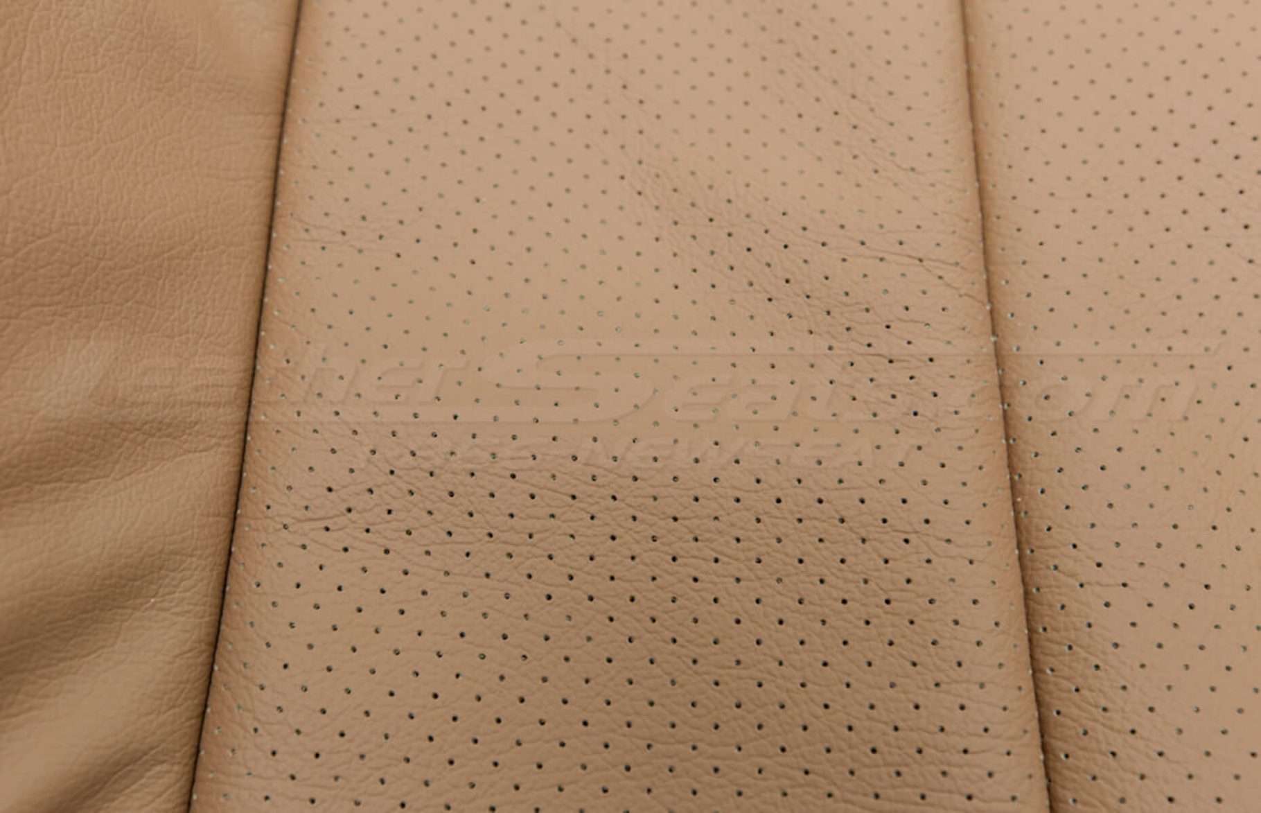 Jeep Wrangler leather kit - Black/Teak - Perforation extreme close-up