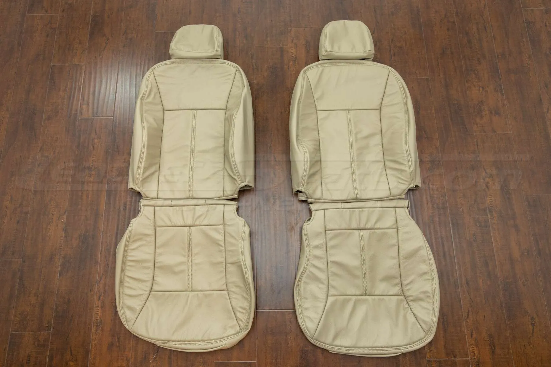 Chevrolet Impala Leather upholstery kit sandstone - fronts