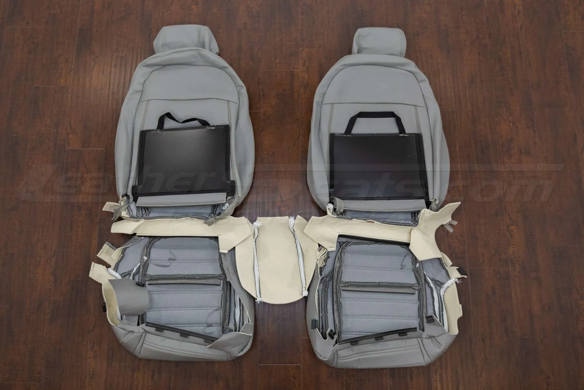Honda CRV Leather Kit - Ash - Back view of front seats