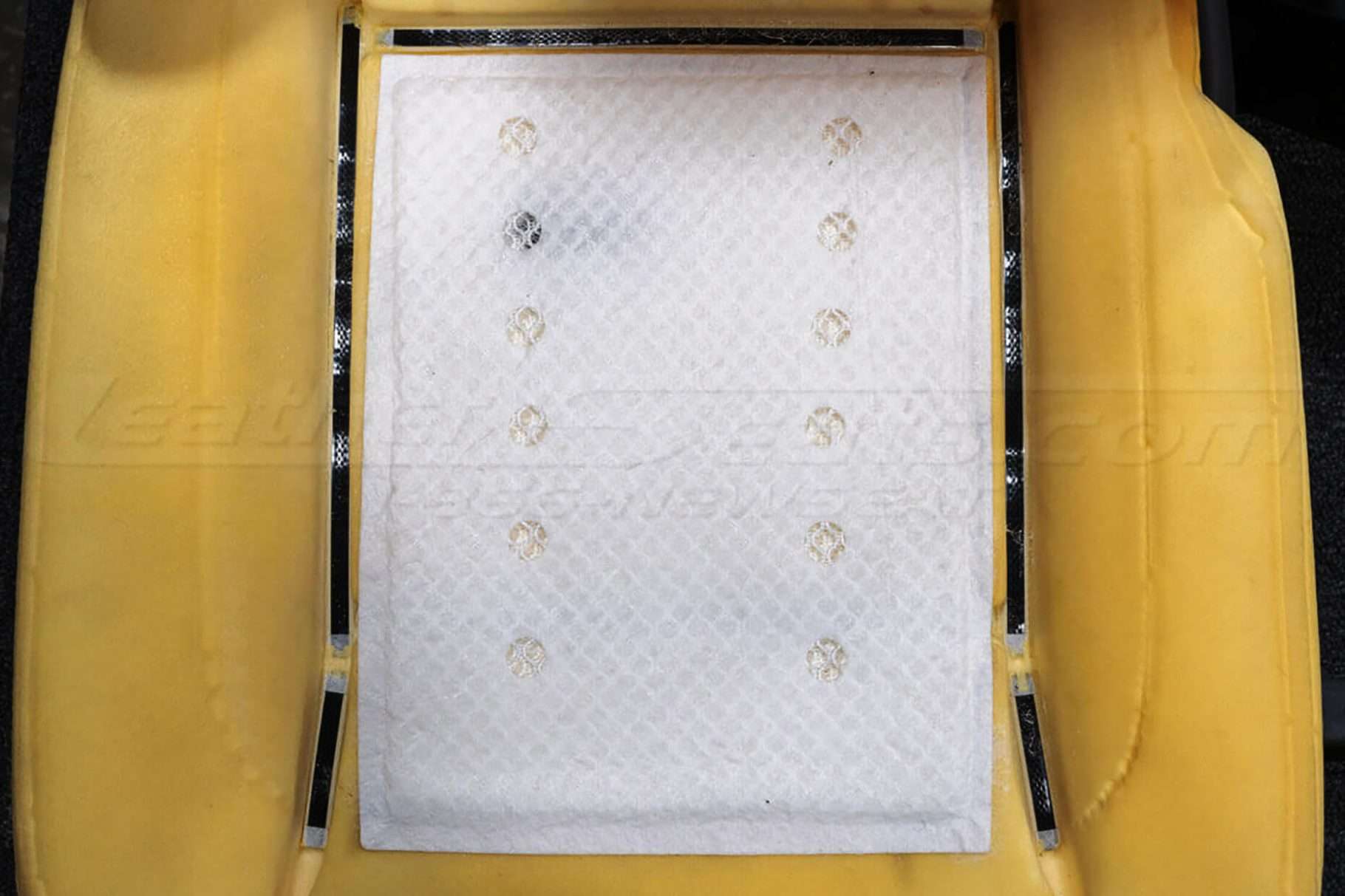 Carbon fiber pad installed on seat cushion