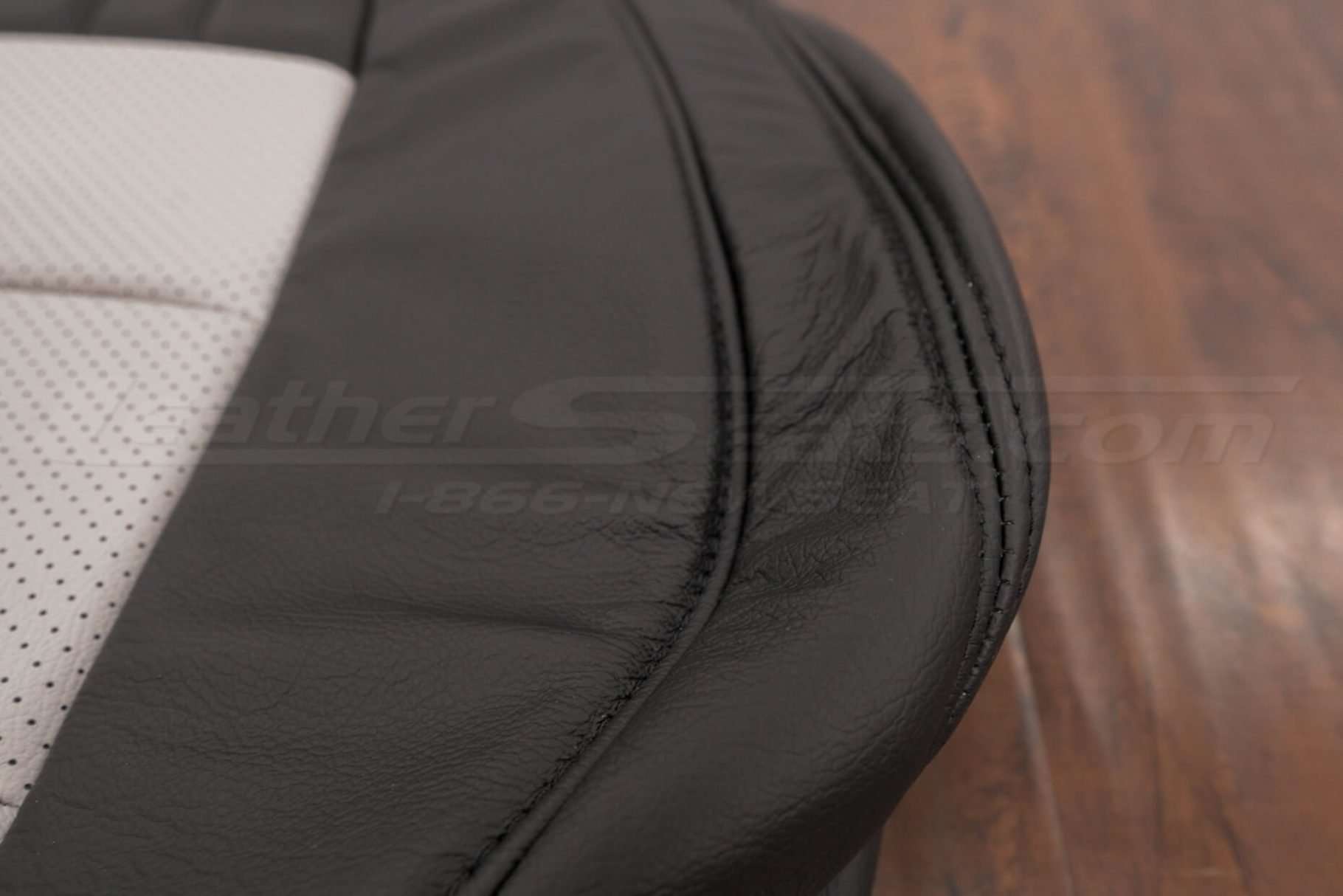 18-21 Honda Accord Leather Kit - Black & Dove Grey - Side double-stitching in black