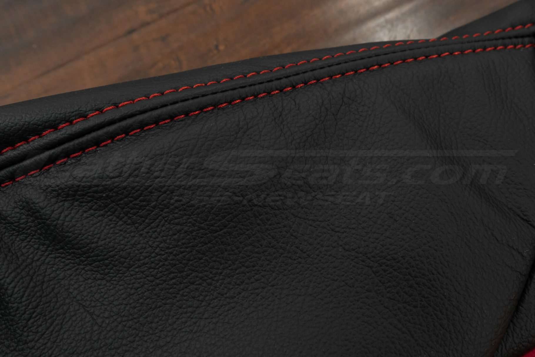 04-06 Pontiac GTO Leather Kit - Black & Bright Red - Bright Red double-stitching