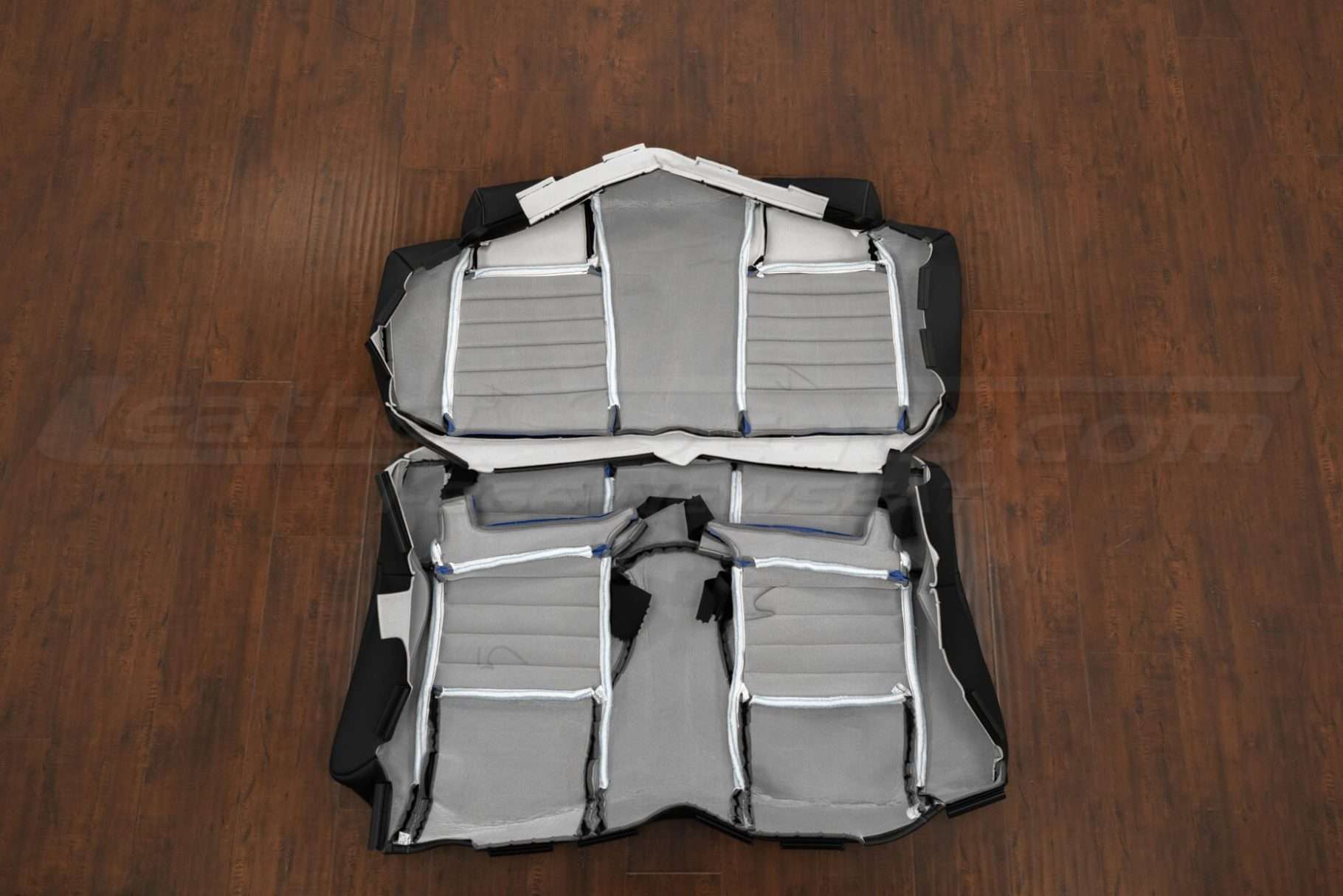 05-09 Ford Mustang Leather Kit - Black & Cobalt - Back view of rear seats