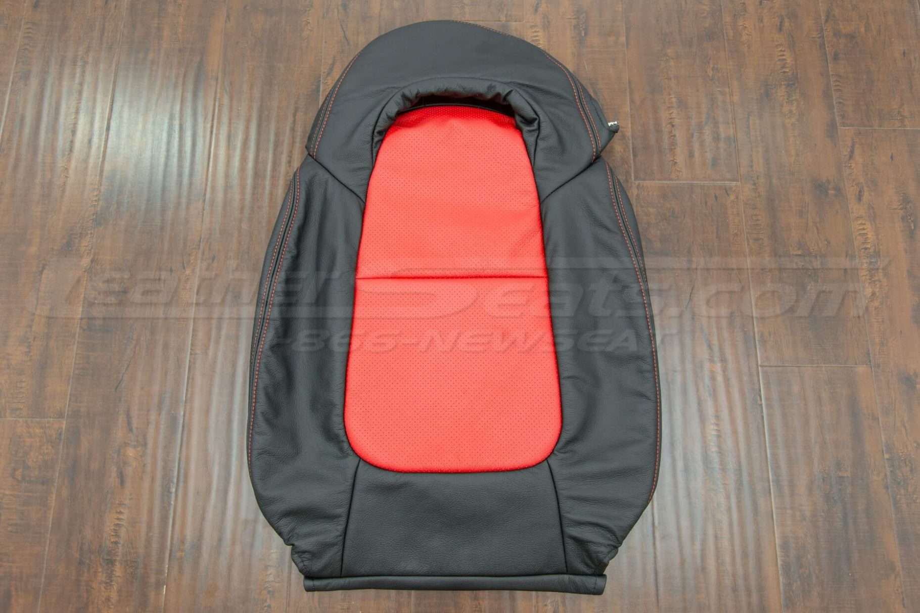 Chevrolet SSR Black & Bright Red - Backrest upholstery