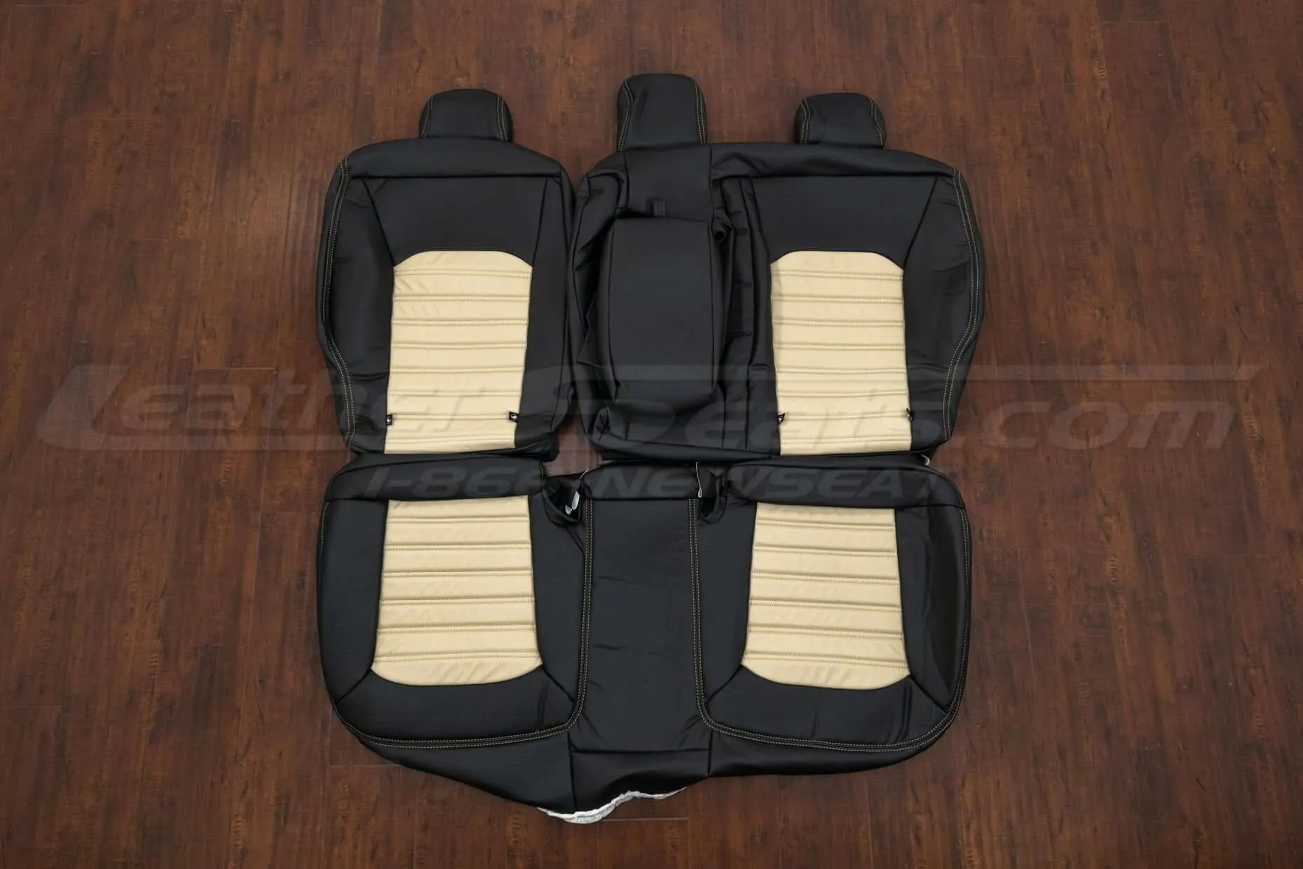 Ford Fusion Leather Kit - Black & Vanilla - rear seat upholstery w/ armrest