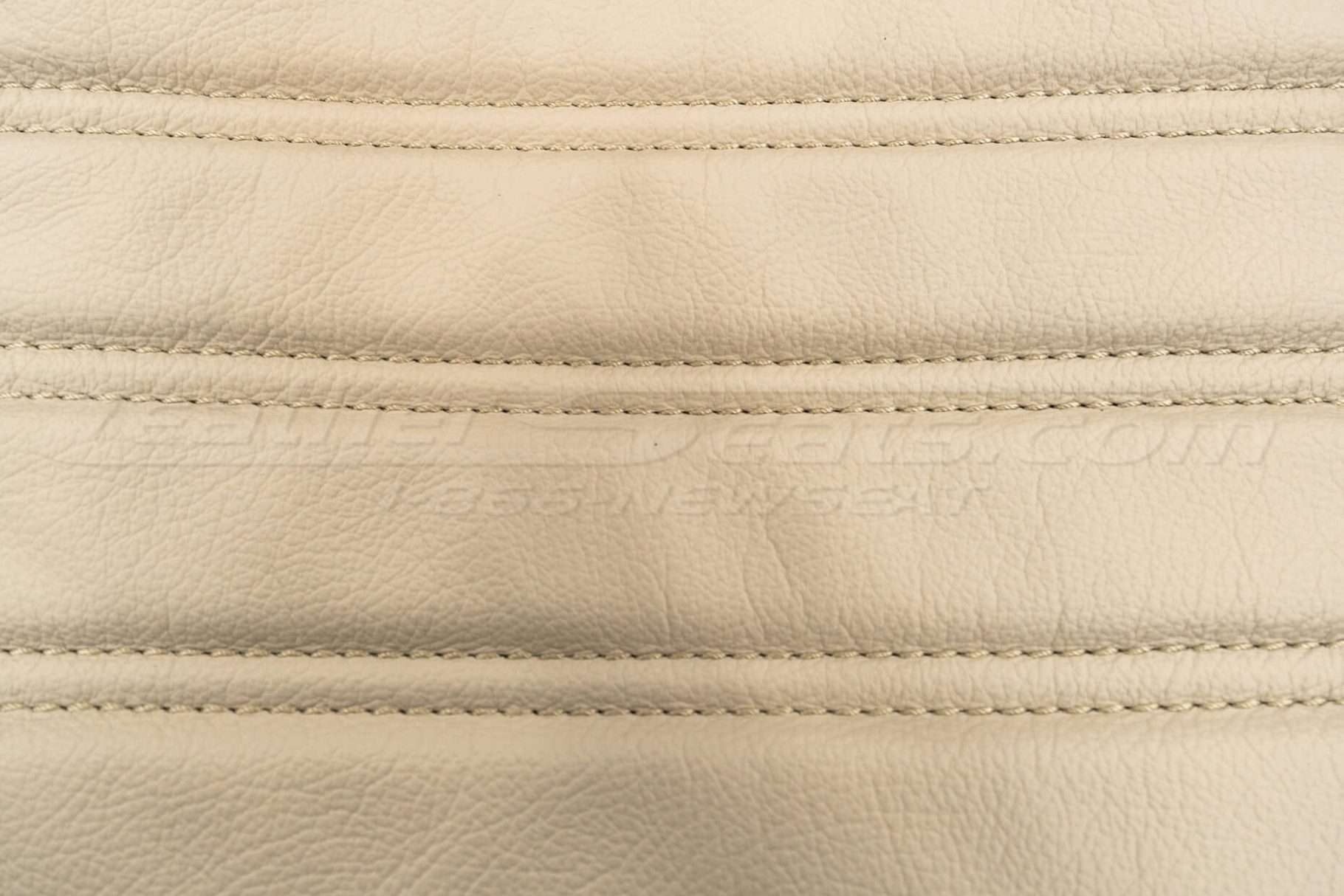 vanilla Insert & stitching close-u[