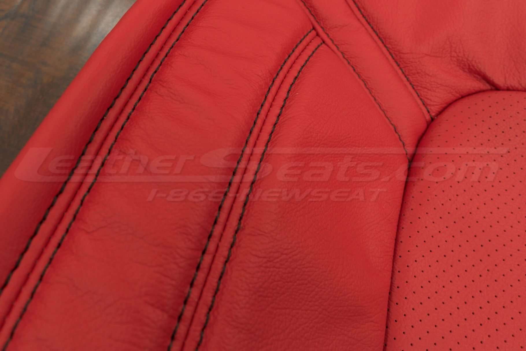 Black side double-stitching